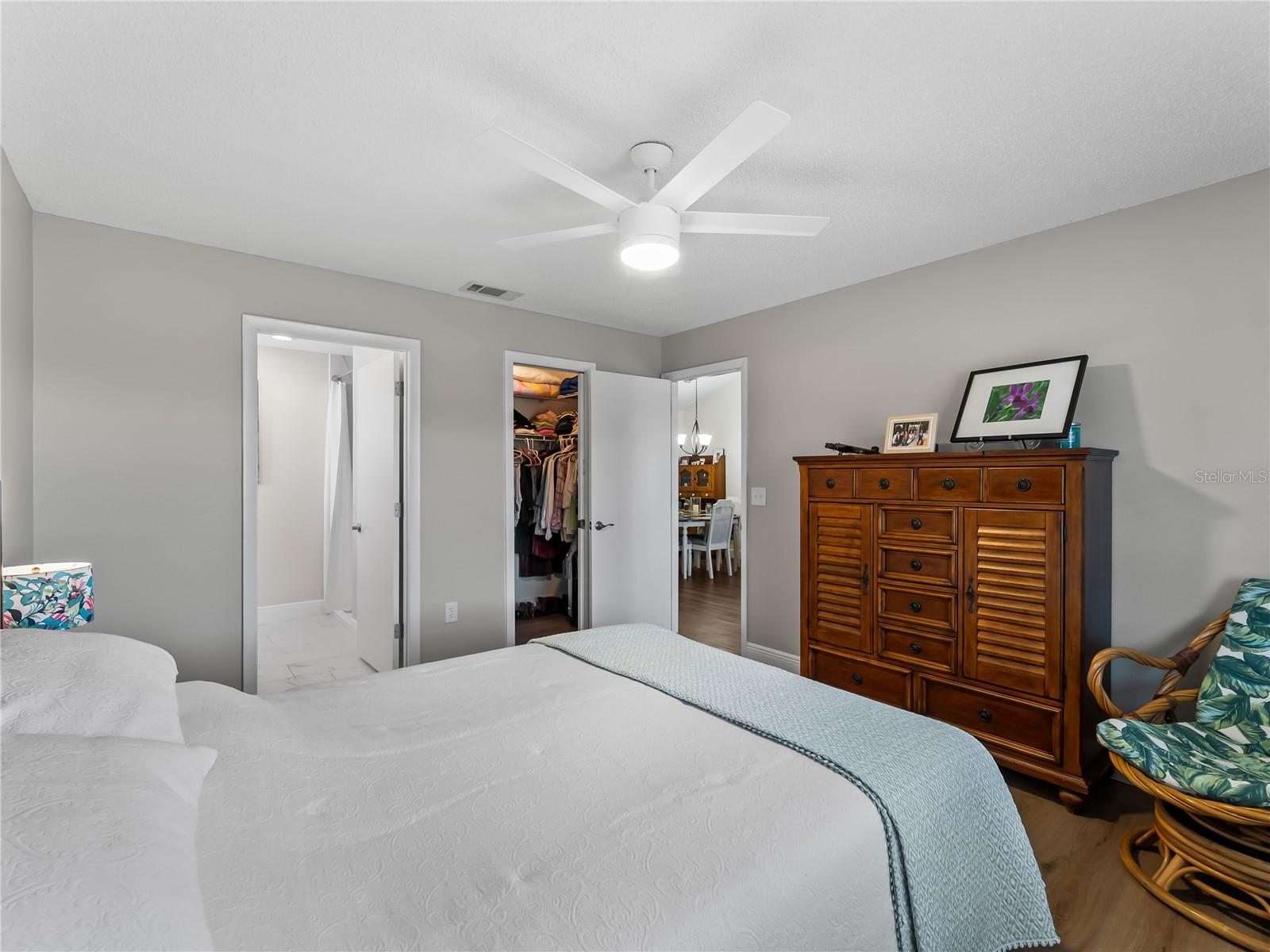 Image 29 of 49 For 929 Capri Isles Boulevard 27