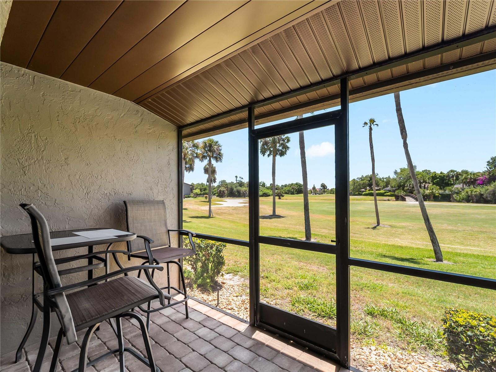 Image 33 of 49 For 929 Capri Isles Boulevard 27