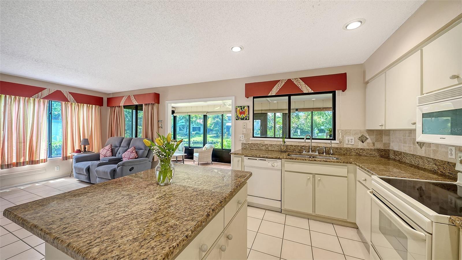 Image 17 of 40 For 4638 Willow Wood Circle 34