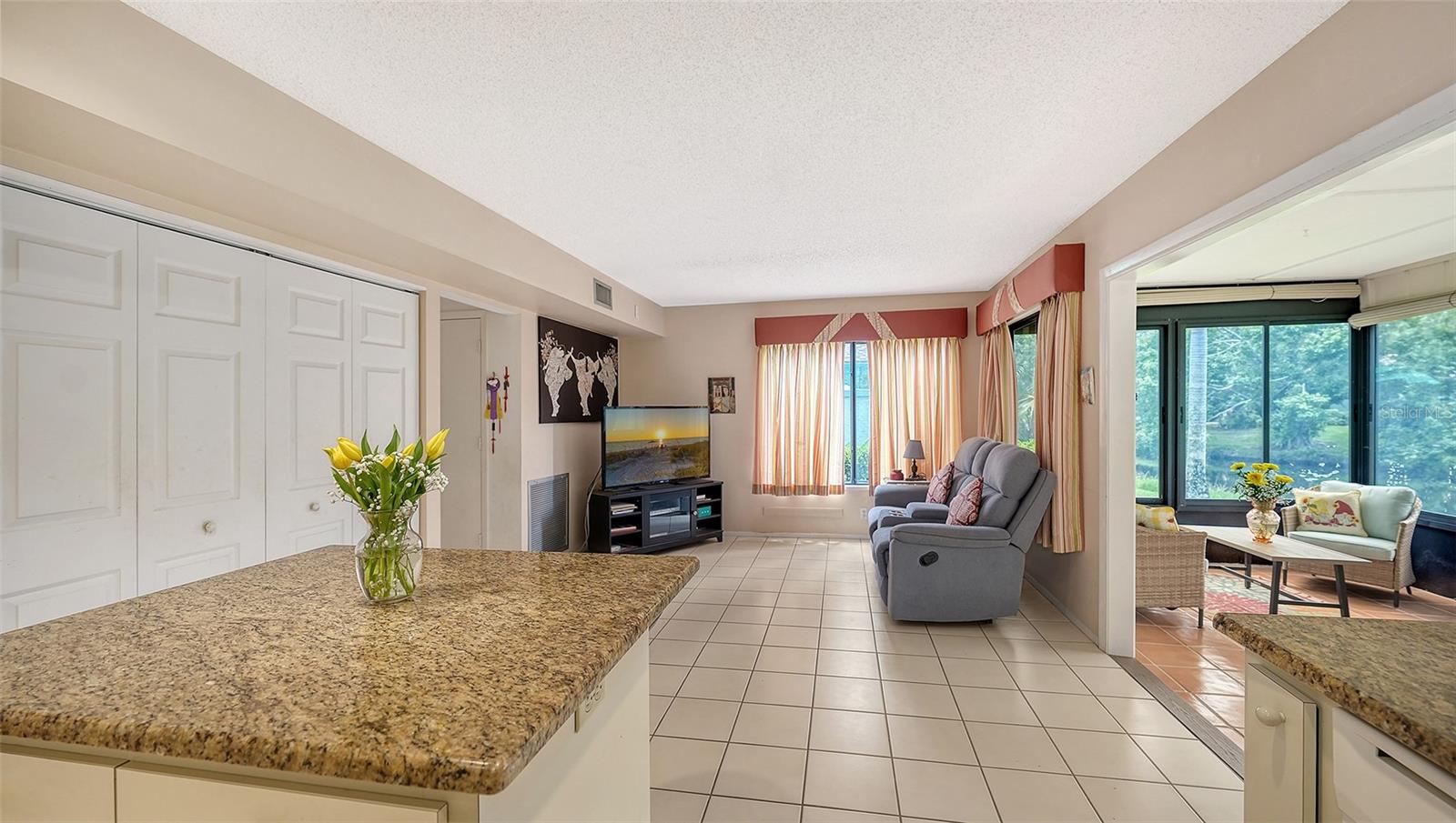 Image 19 of 40 For 4638 Willow Wood Circle 34