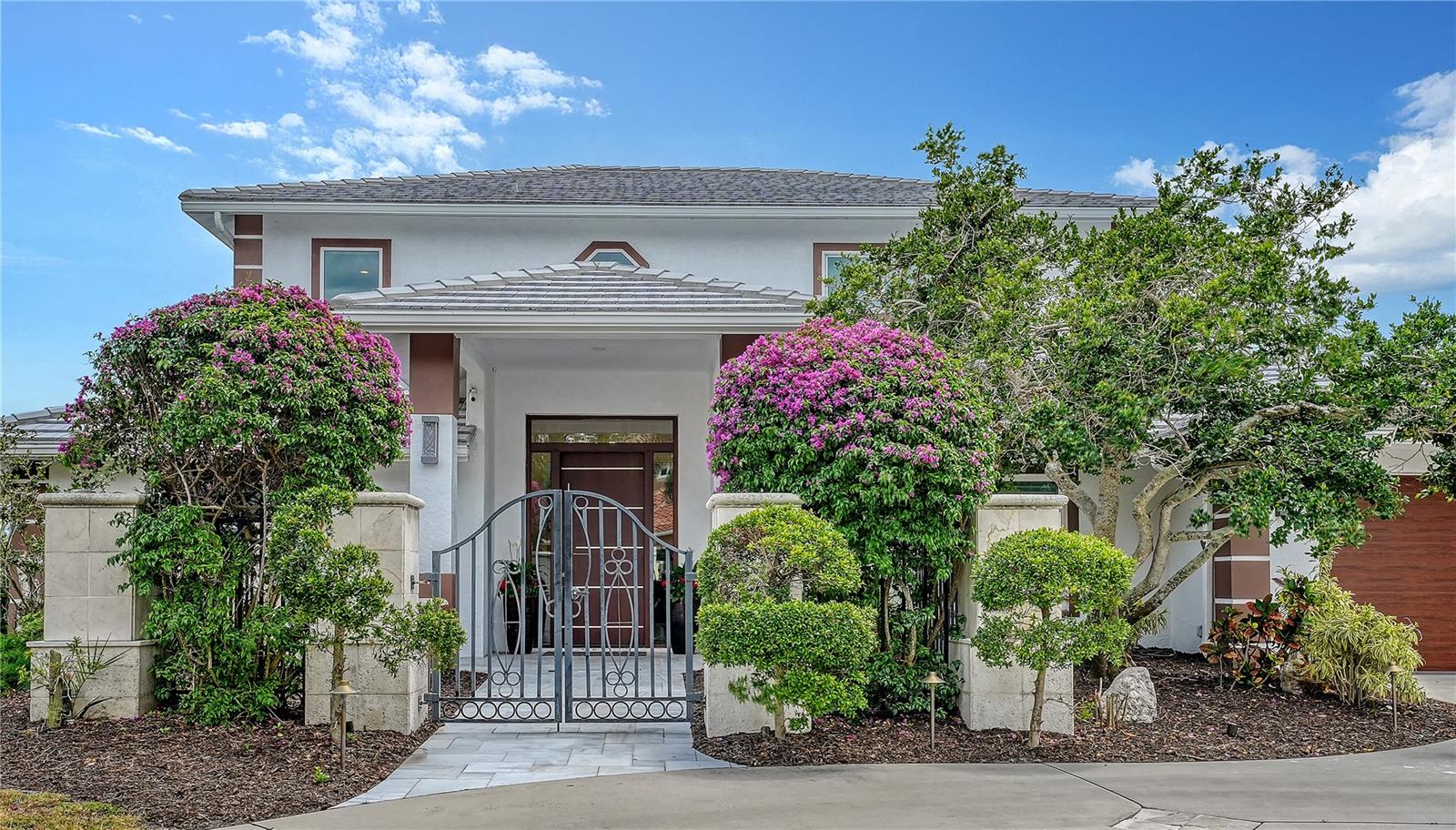 Image 3 of 55 For 7689 Cove Terrace