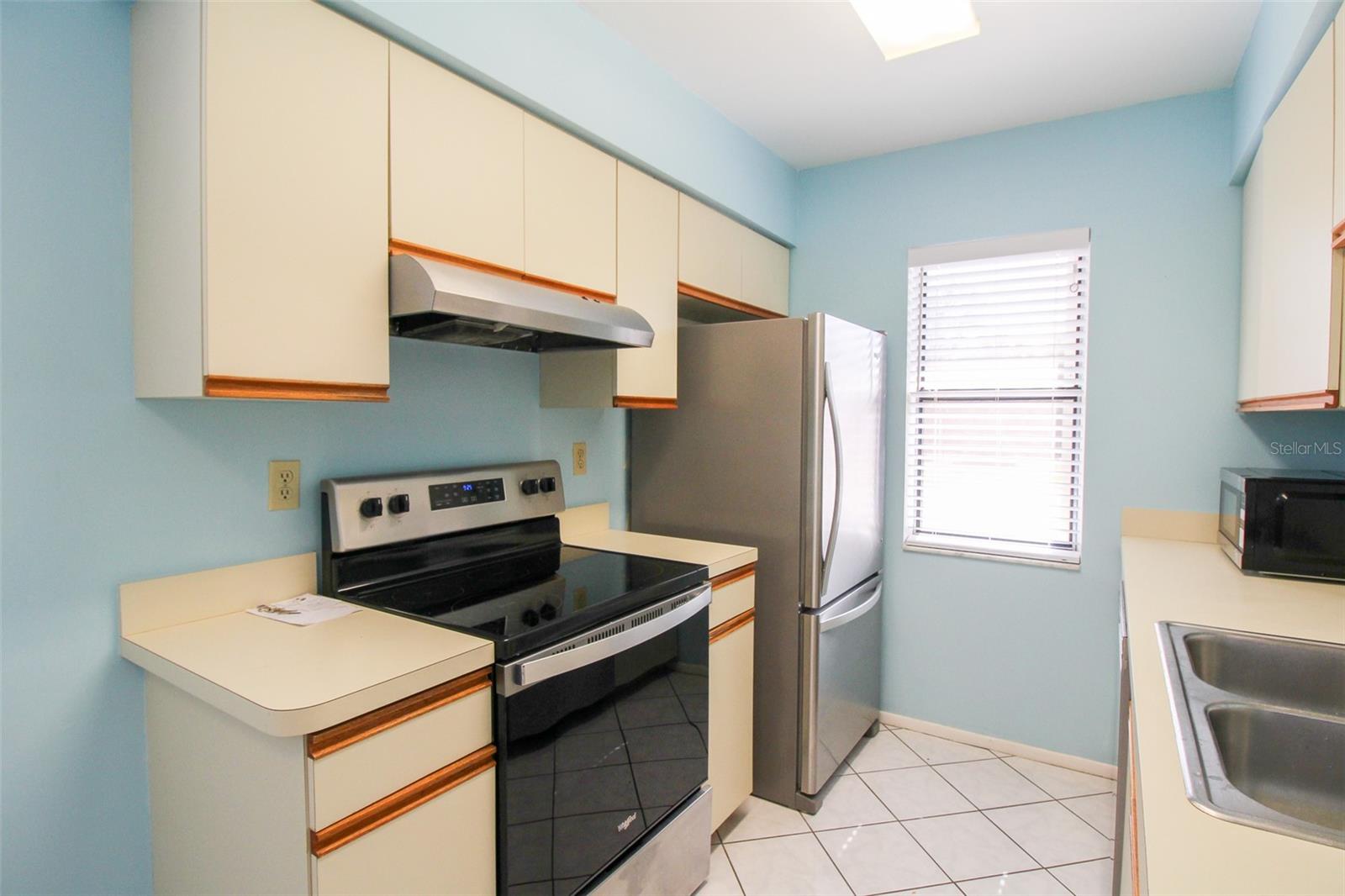 Image 12 of 28 For 25068 Harborview Road 3d