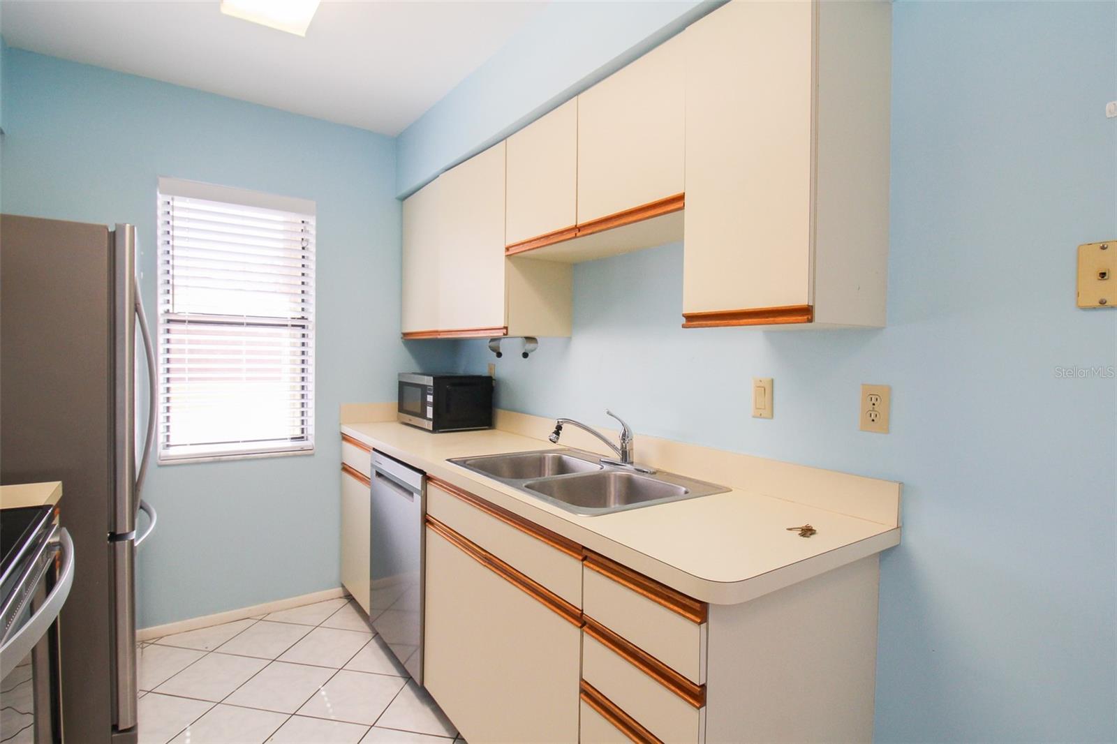 Image 13 of 28 For 25068 Harborview Road 3d
