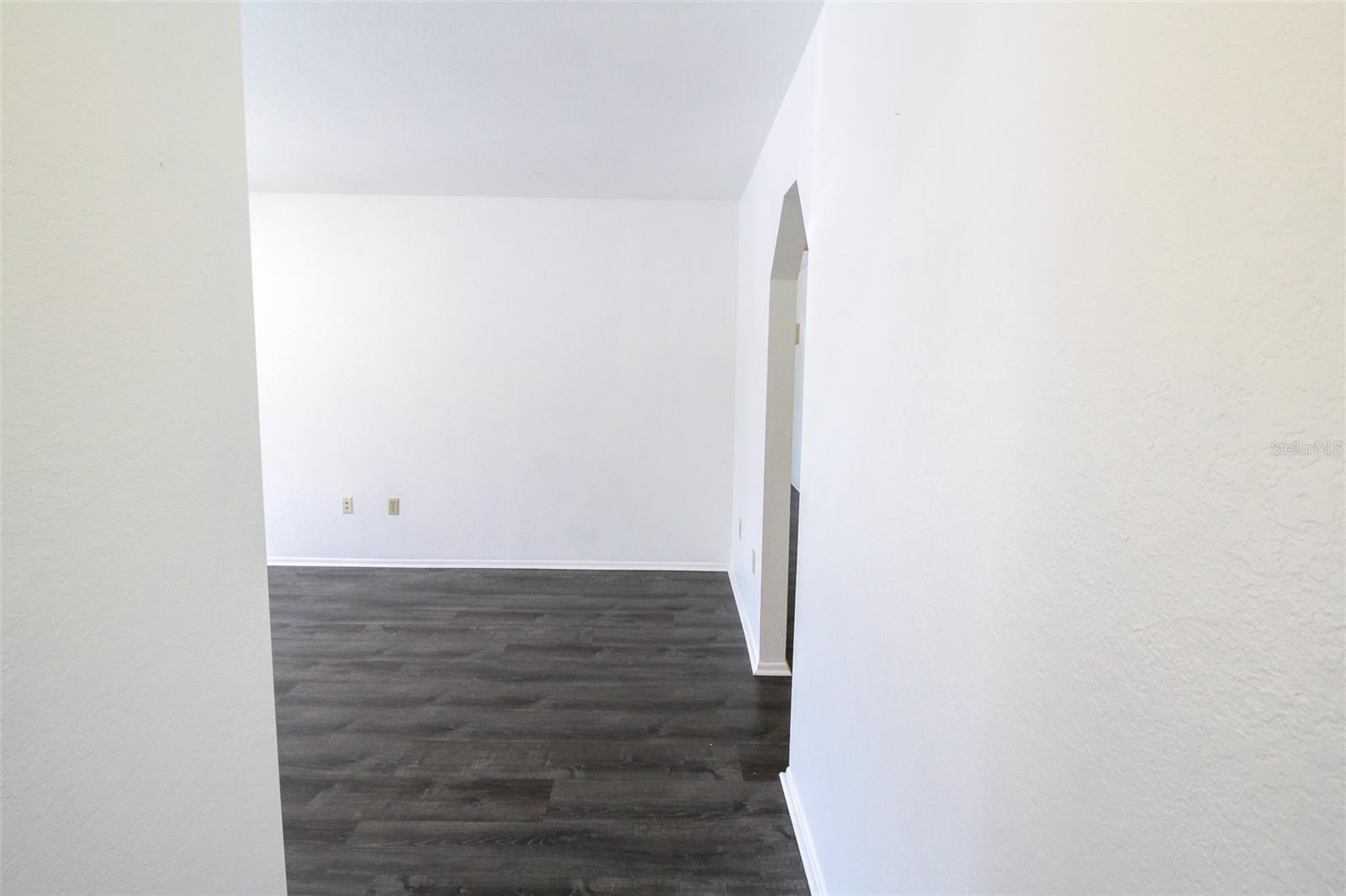 Image 5 of 28 For 25068 Harborview Road 3d
