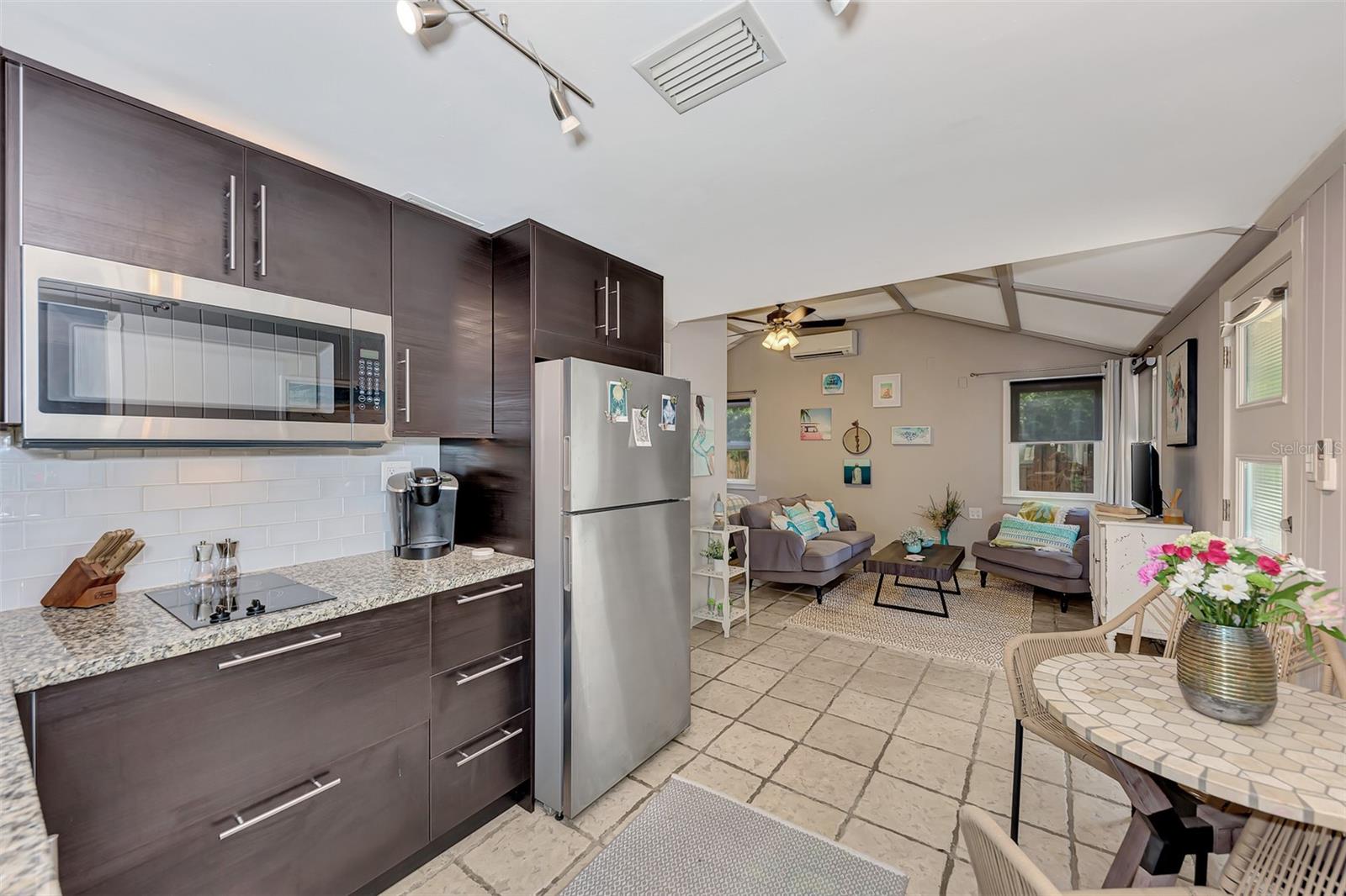 Image 10 of 29 For 1045 40th Street A