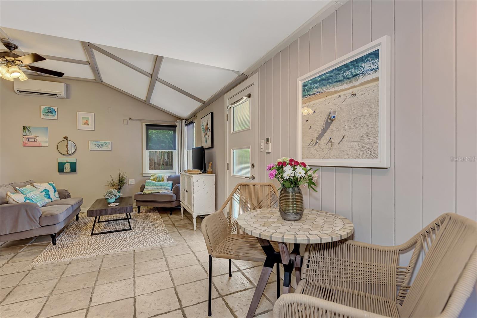 Image 11 of 29 For 1045 40th Street A