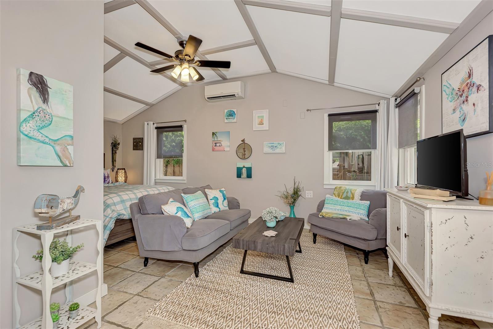 Image 12 of 29 For 1045 40th Street A