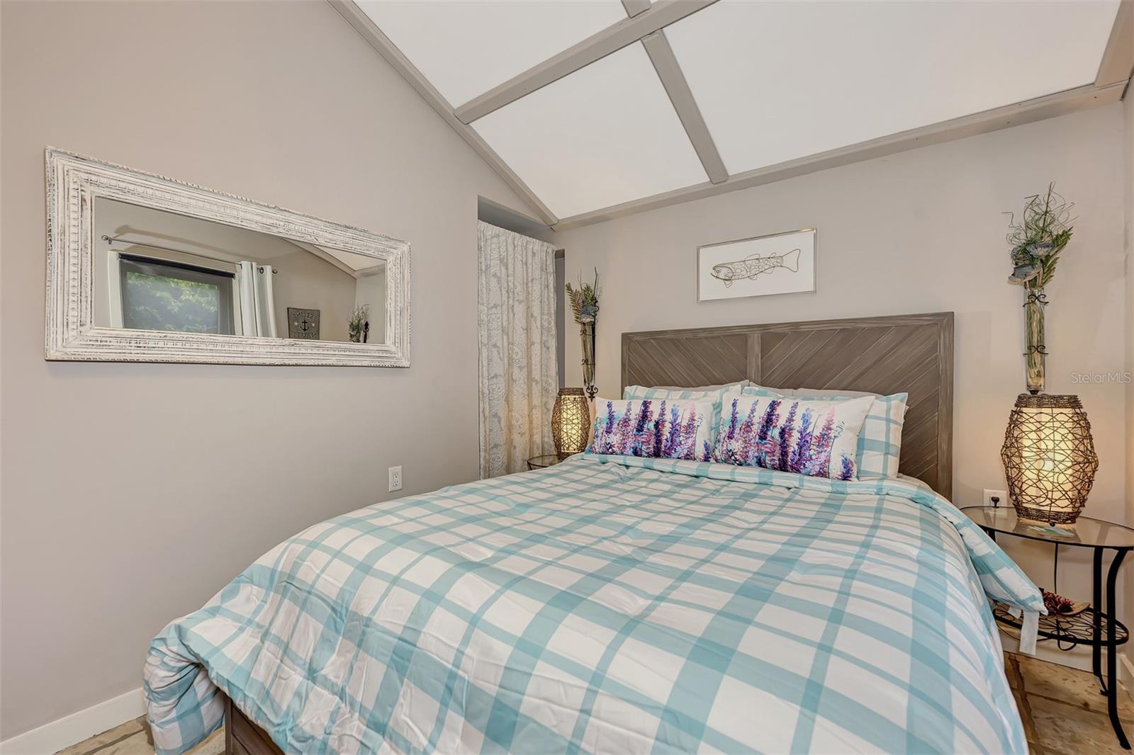 Image 15 of 29 For 1045 40th Street A