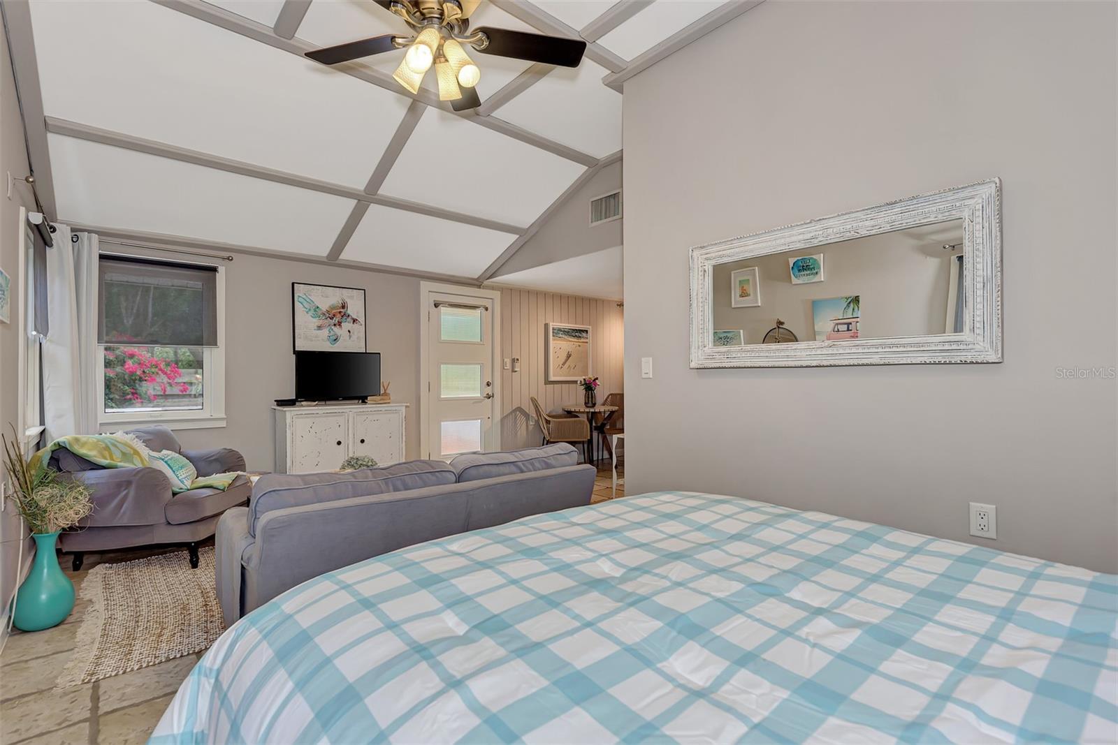 Image 16 of 29 For 1045 40th Street A