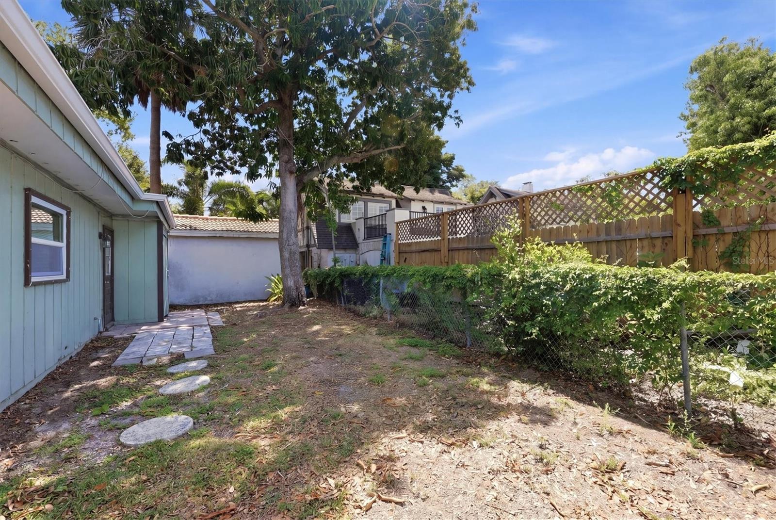Image 5 of 17 For 1824 Webber Street