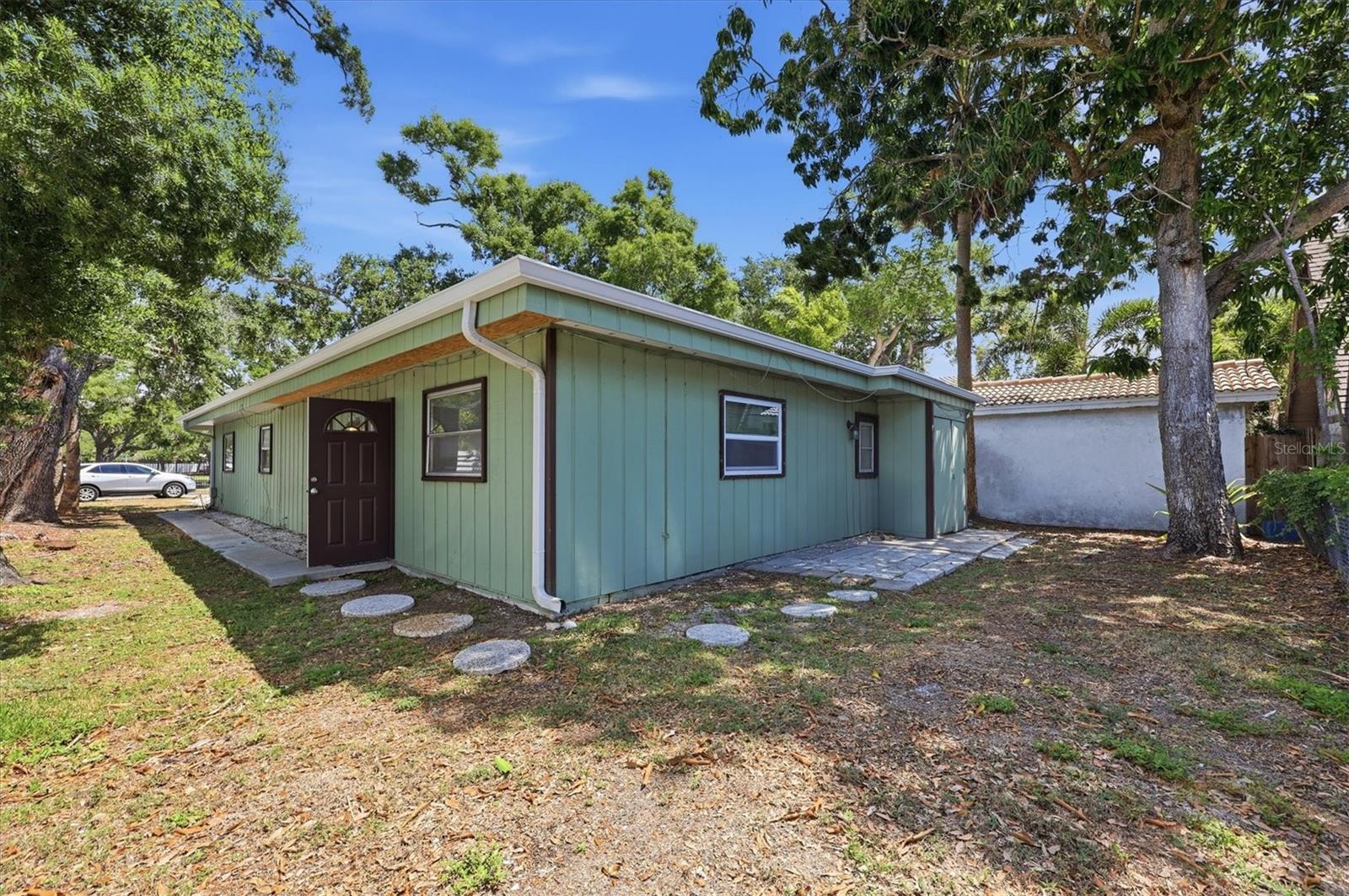 Image 7 of 17 For 1824 Webber Street