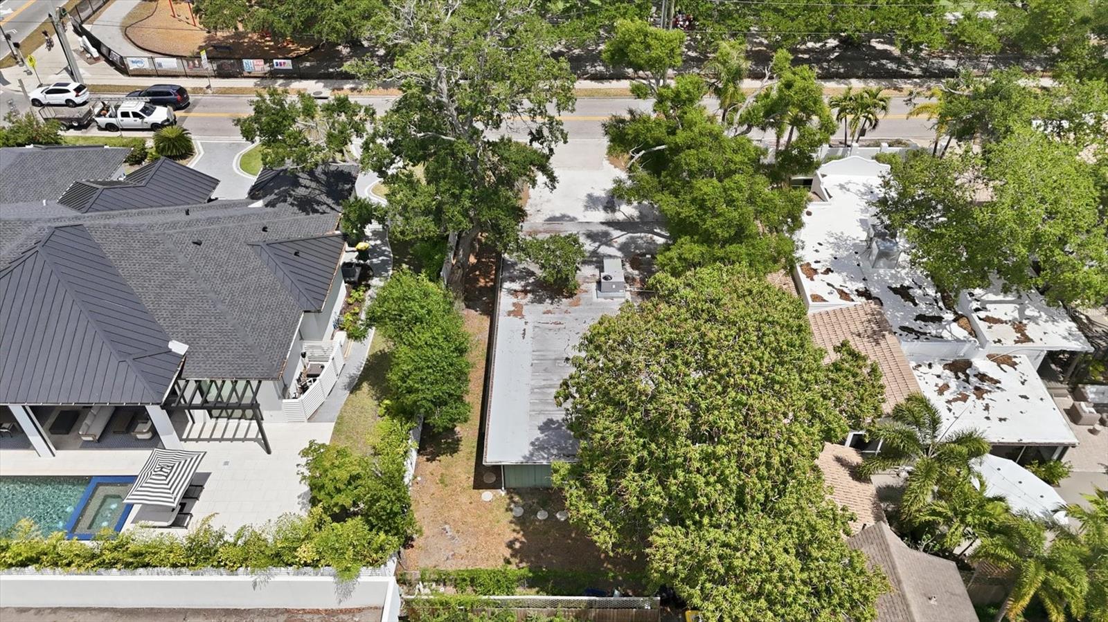 Image 8 of 17 For 1824 Webber Street