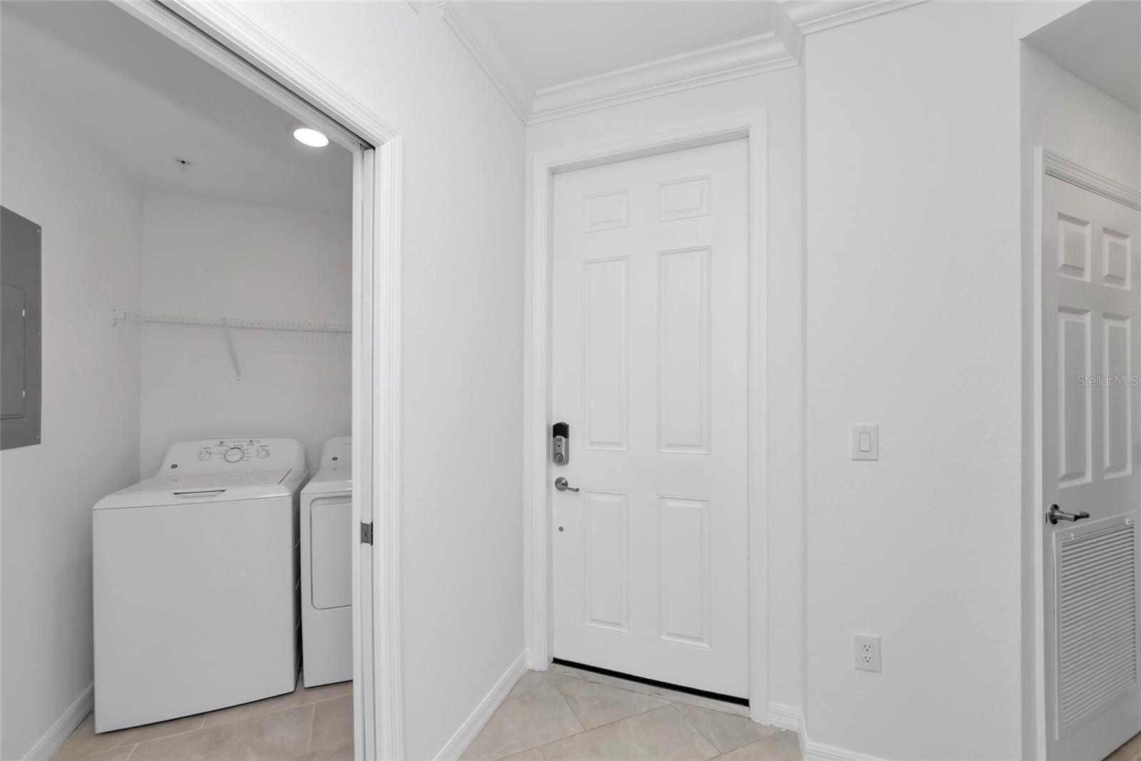 Image 6 of 56 For 18008 Gawthrop Drive 101