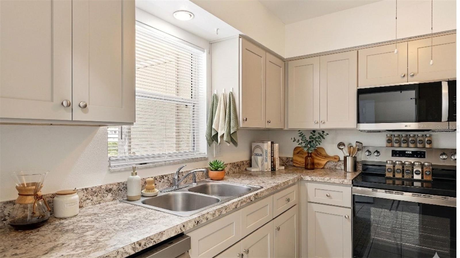 Image 20 of 60 For 9914 Sebastian Court