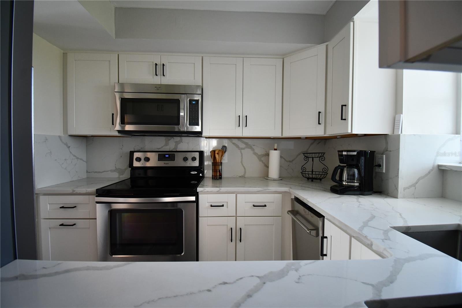 Image 12 of 38 For 1770 Benjamin Franklin Drive 507