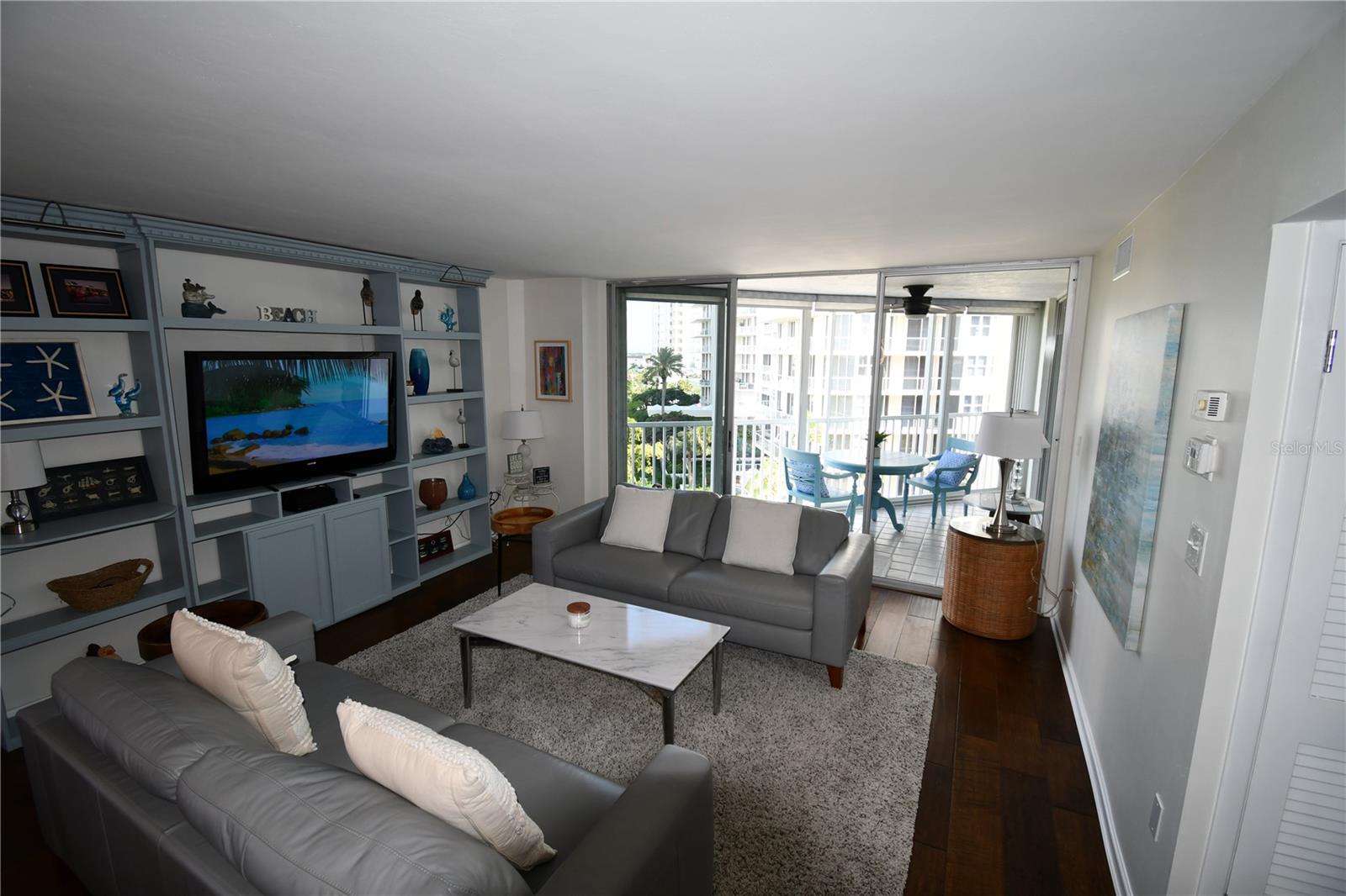 Image 6 of 38 For 1770 Benjamin Franklin Drive 507