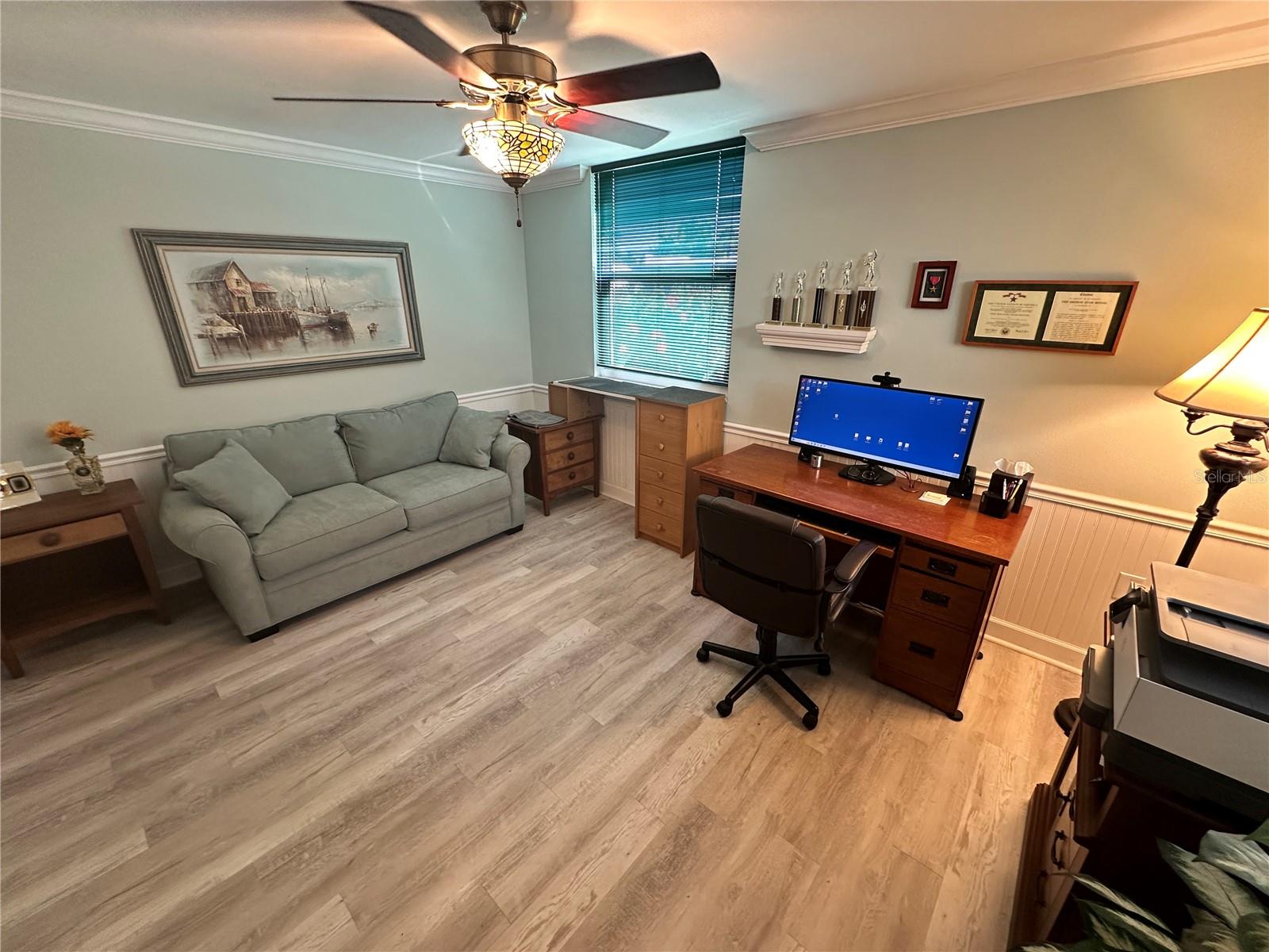 Listing photo id 21 for 567 Lakeside Drive 567