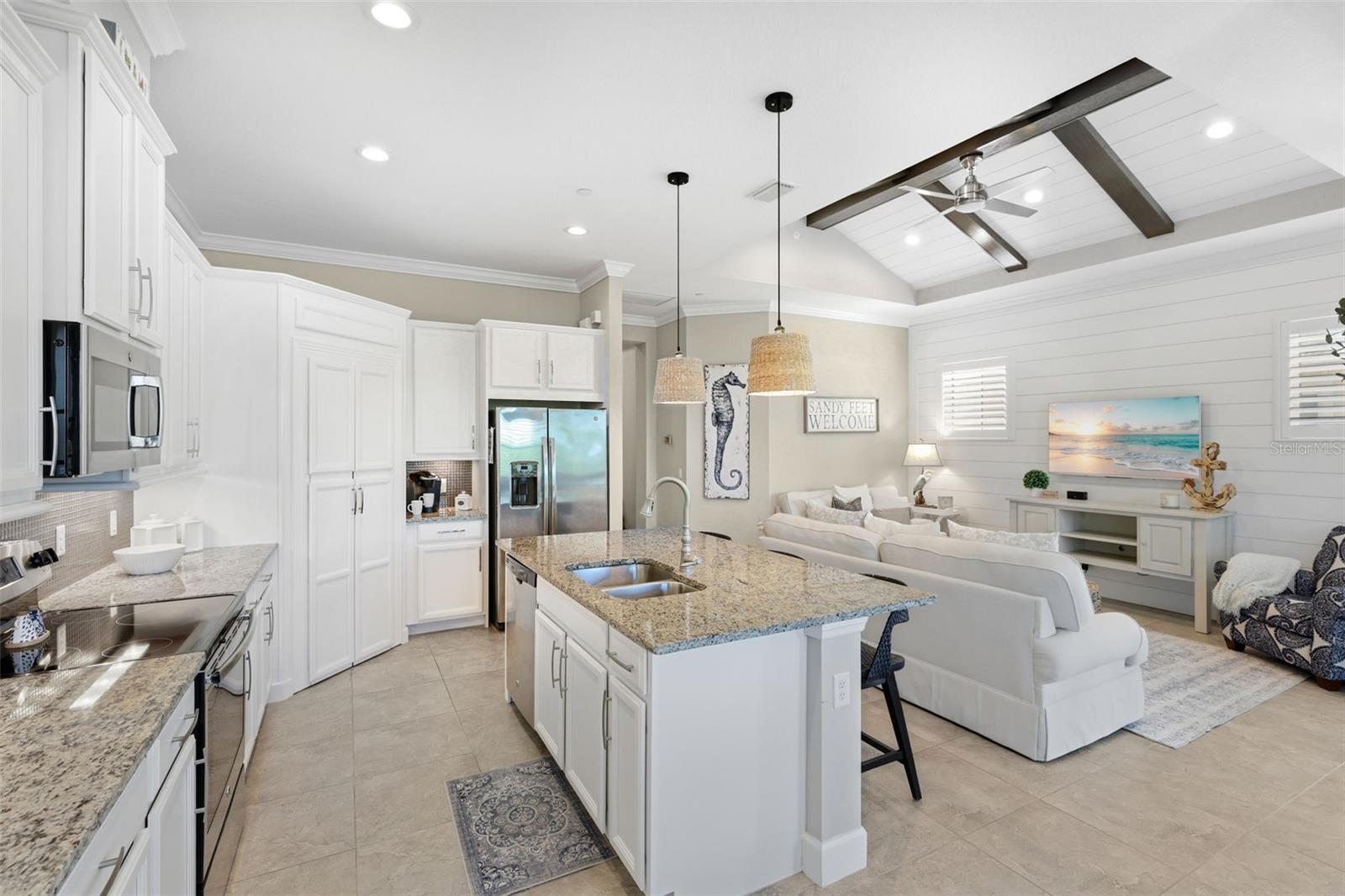 Listing photo id 10 for 347 Compass Point Drive 201