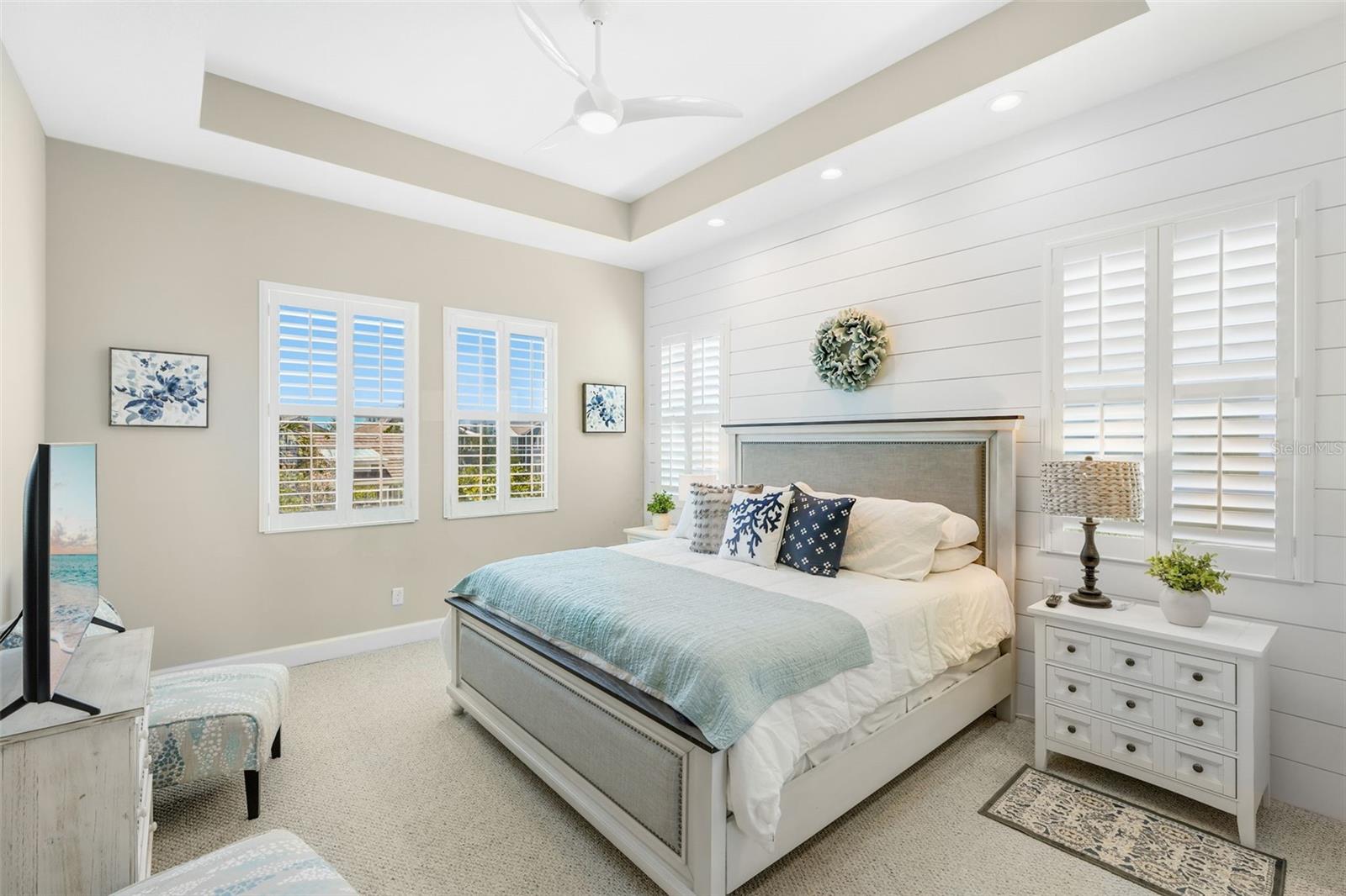 Listing photo id 16 for 347 Compass Point Drive 201