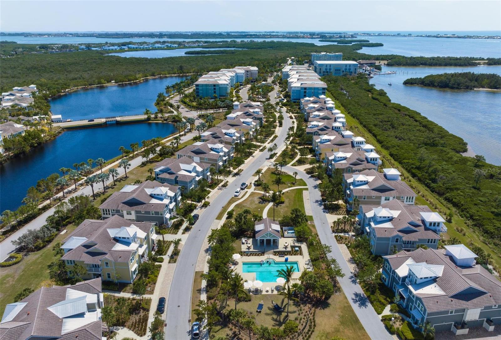 Listing photo id 35 for 347 Compass Point Drive 201