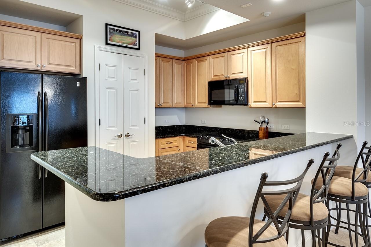 Image 13 of 27 For 7702 Lake Vista Court 204