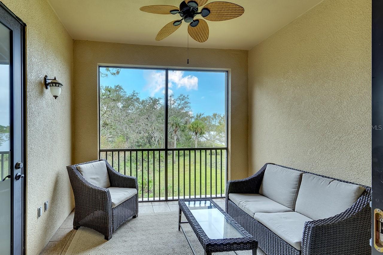 Image 21 of 27 For 7702 Lake Vista Court 204