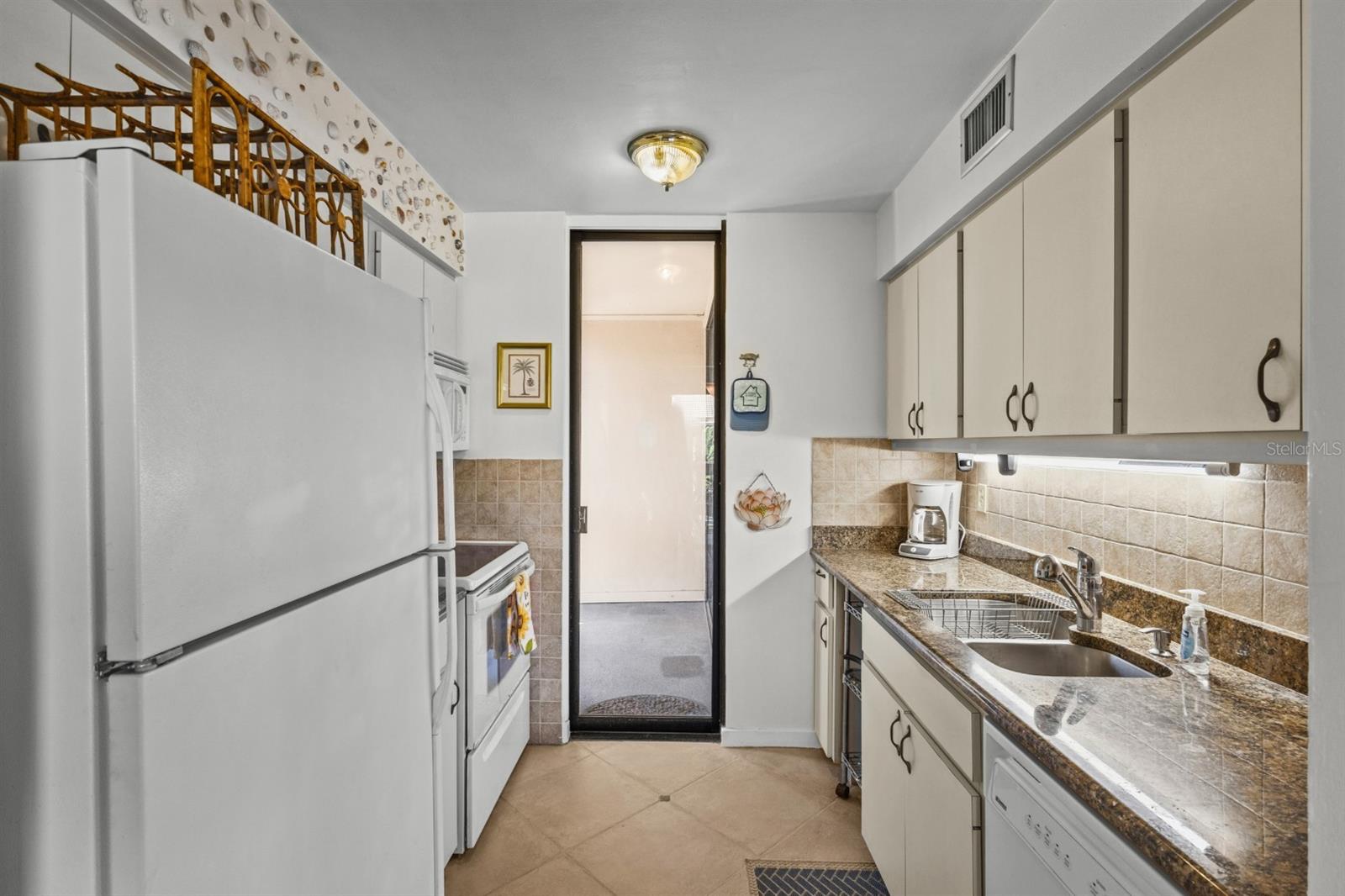 Image 17 of 37 For 3033 Willow Green 10