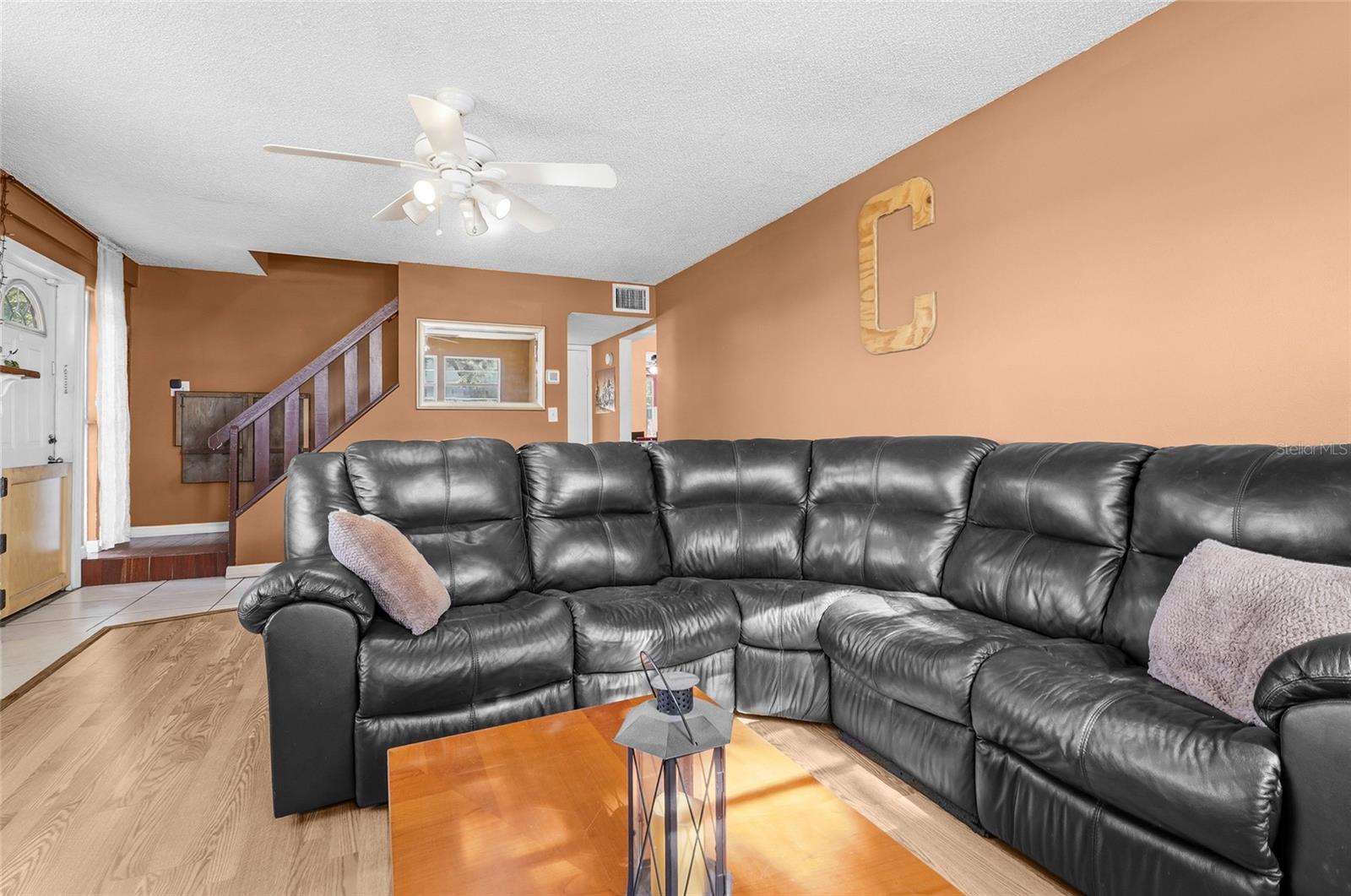 Image 14 of 47 For 219 39th Street E