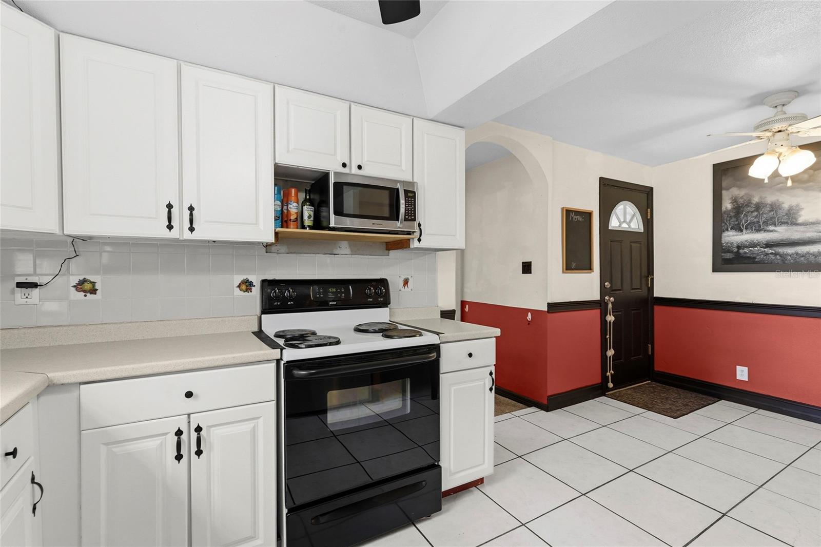 Image 16 of 47 For 219 39th Street E