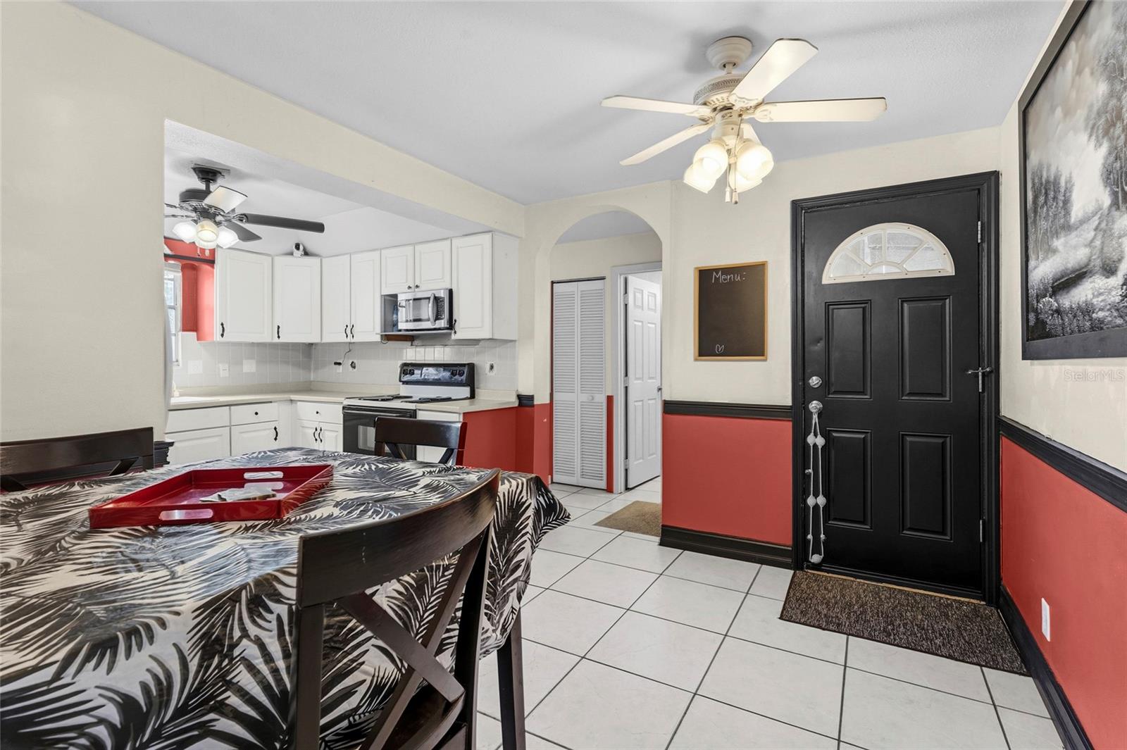 Image 18 of 47 For 219 39th Street E