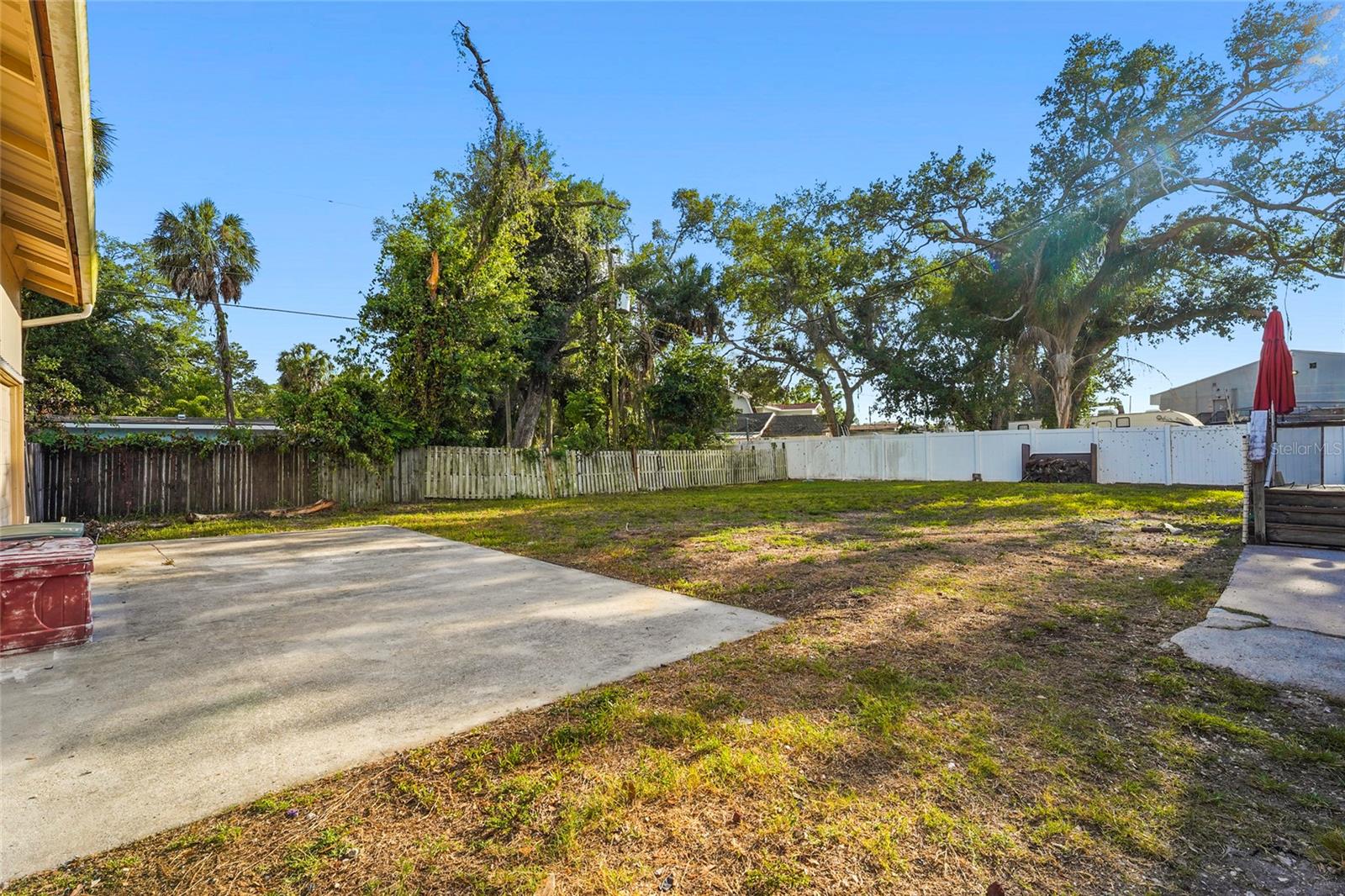 Image 8 of 47 For 219 39th Street E