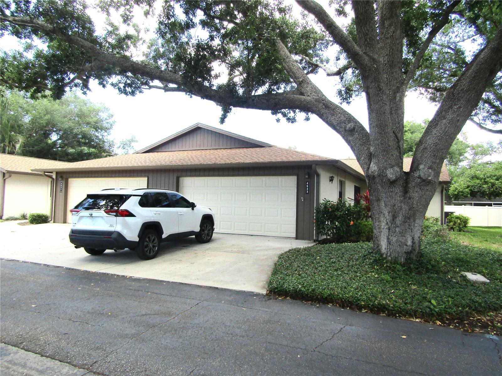 Details for 4633 Oak Hill Drive 13, SARASOTA, FL 34232