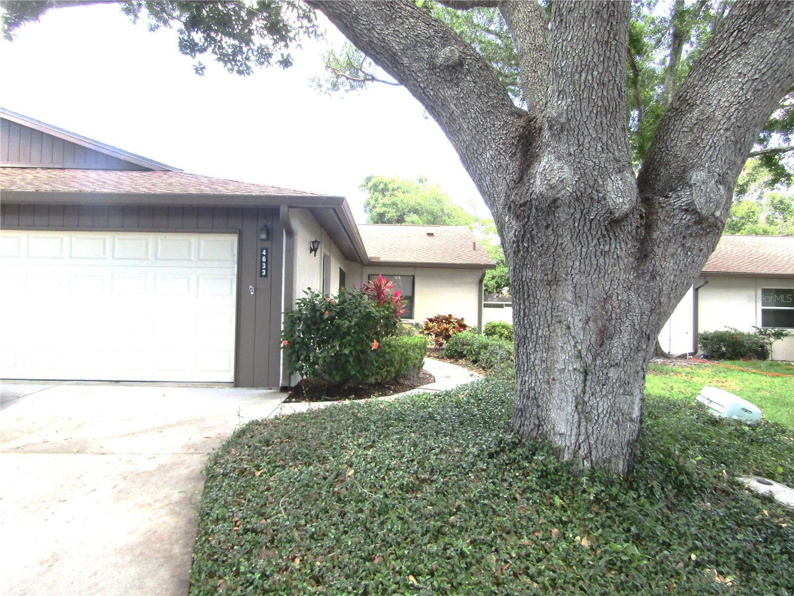 Image 2 of 30 For 4633 Oak Hill Drive 13