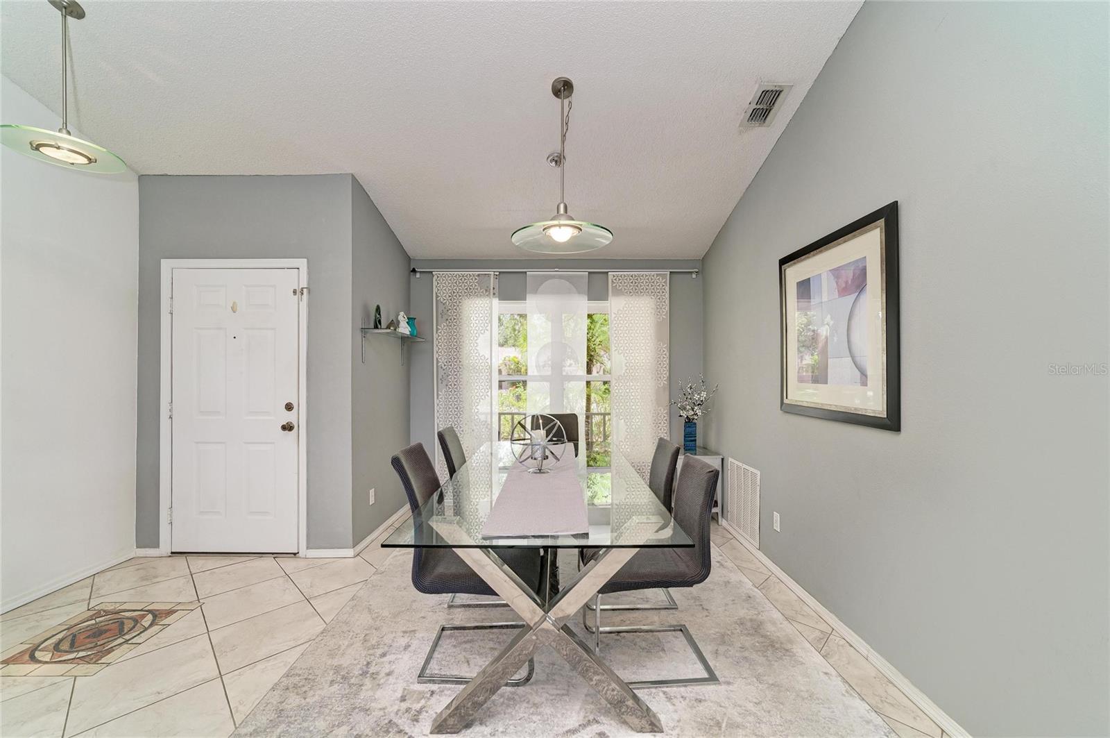 Image 11 of 38 For 11217 2nd Avenue E