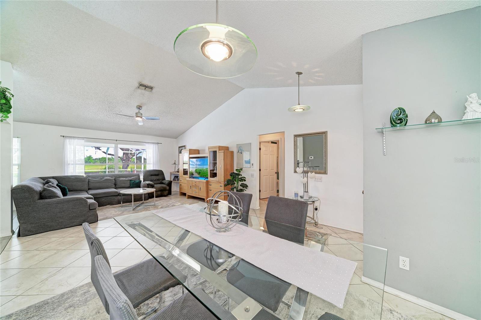 Image 13 of 38 For 11217 2nd Avenue E