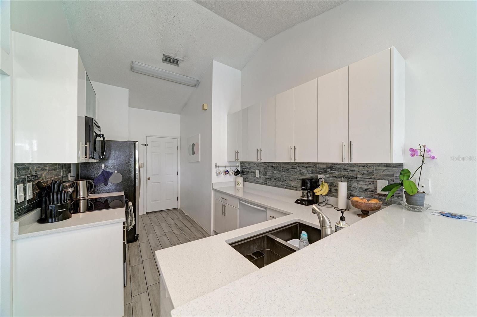 Image 15 of 38 For 11217 2nd Avenue E