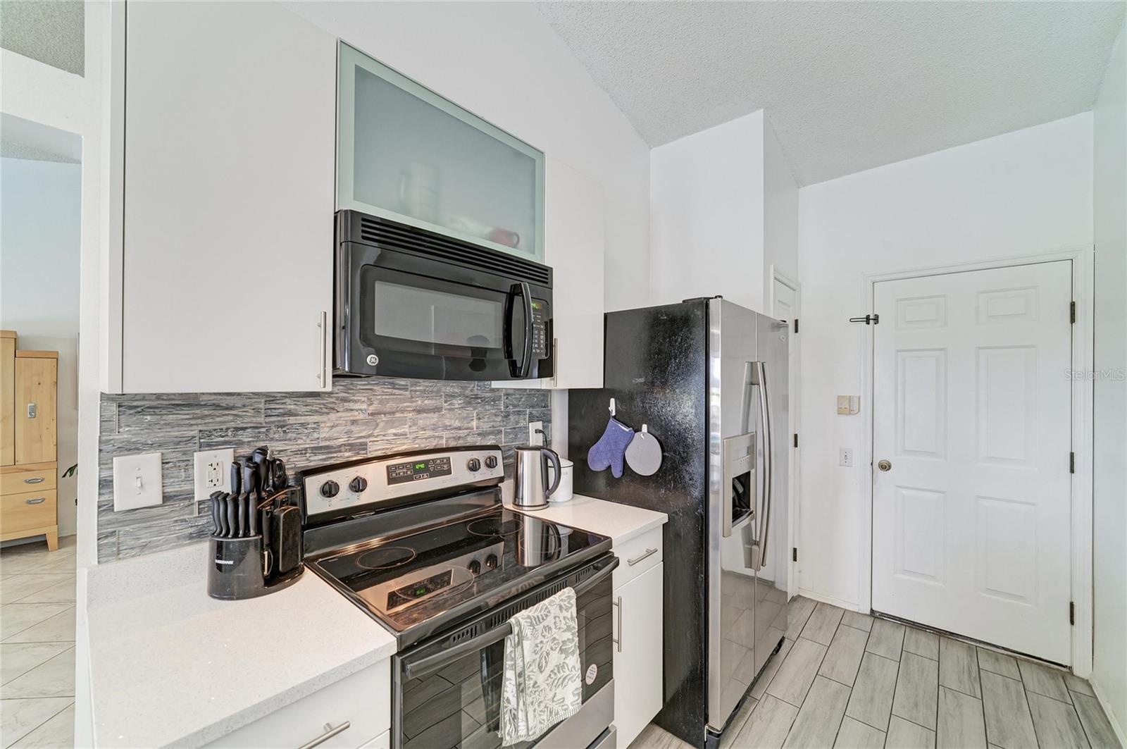 Image 16 of 38 For 11217 2nd Avenue E