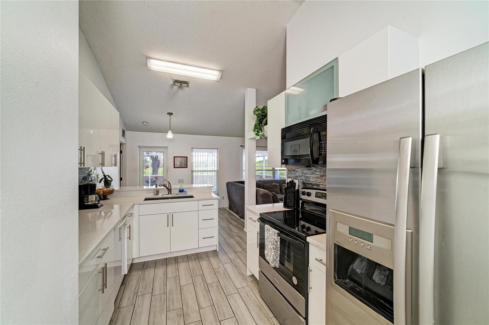 Image 18 of 38 For 11217 2nd Avenue E