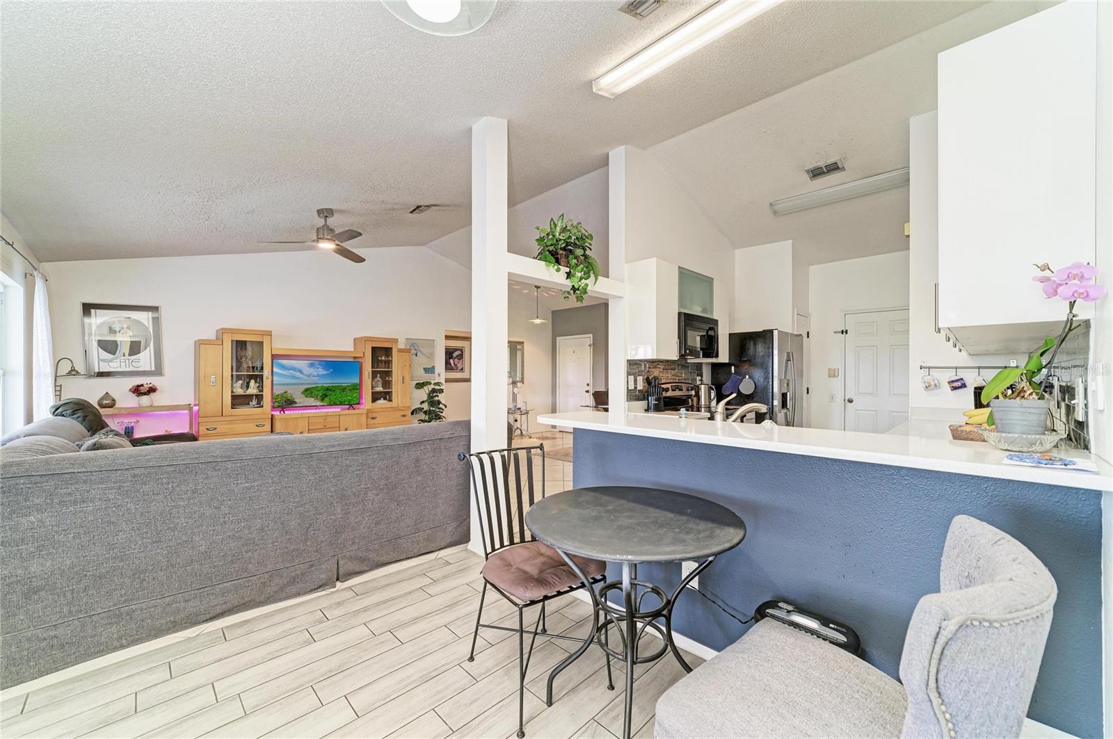 Image 20 of 38 For 11217 2nd Avenue E