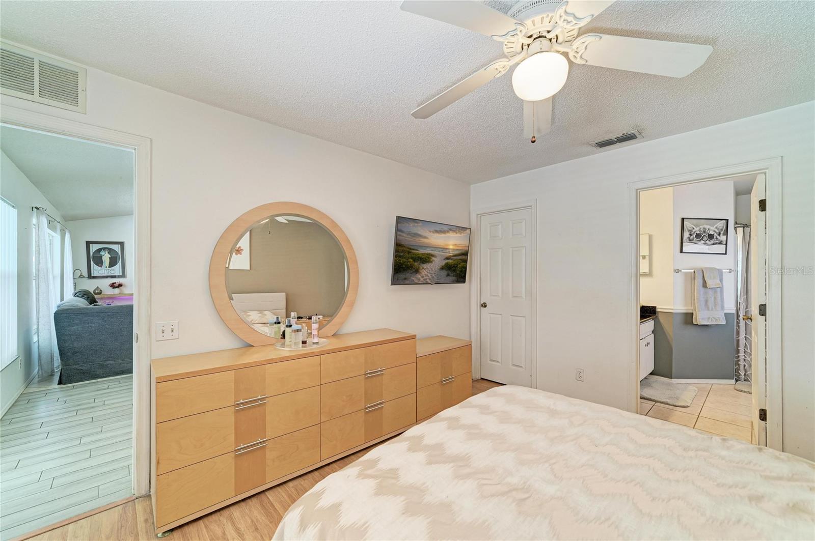 Image 22 of 38 For 11217 2nd Avenue E