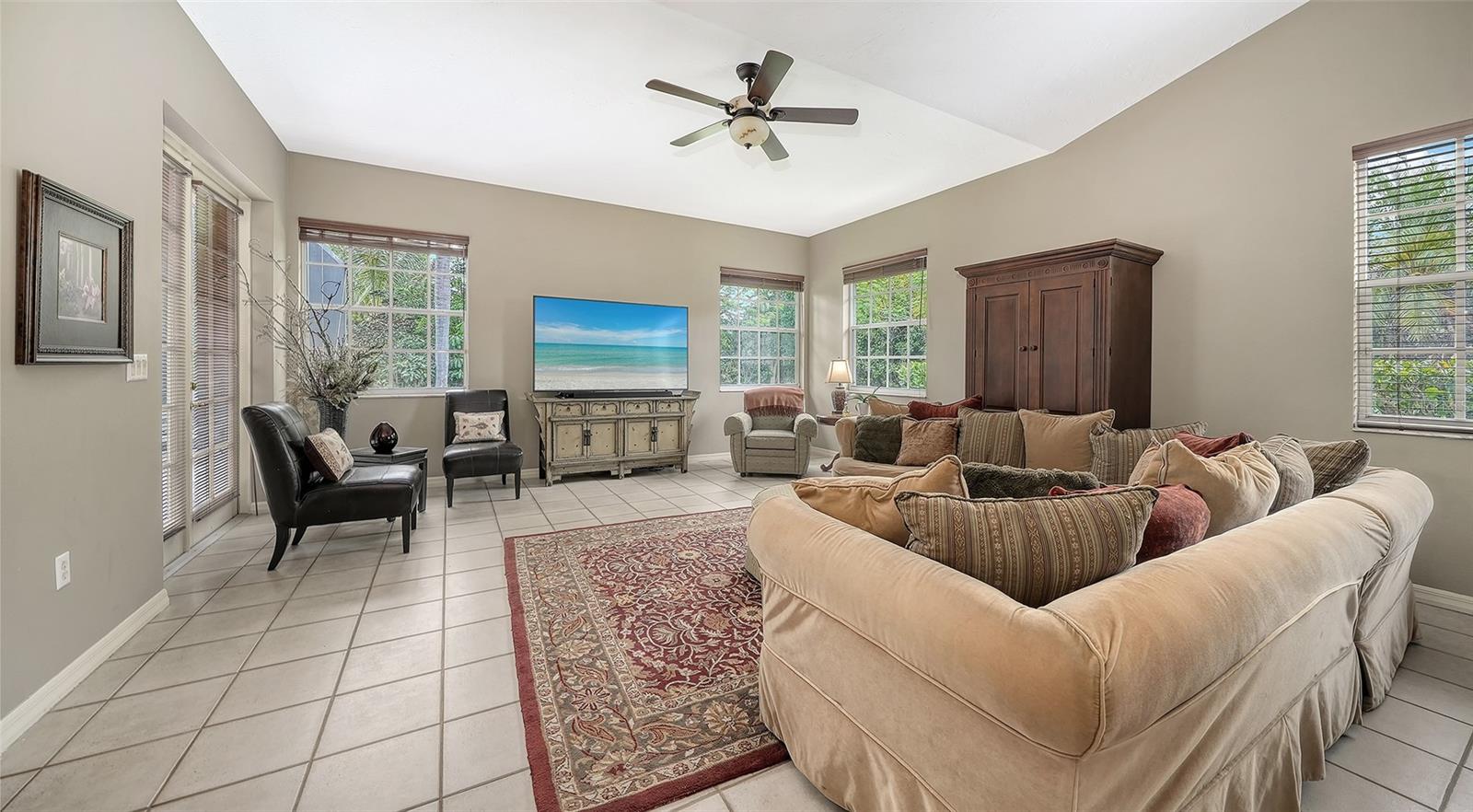 Image 19 of 83 For 4839 Sweetmeadow Circle