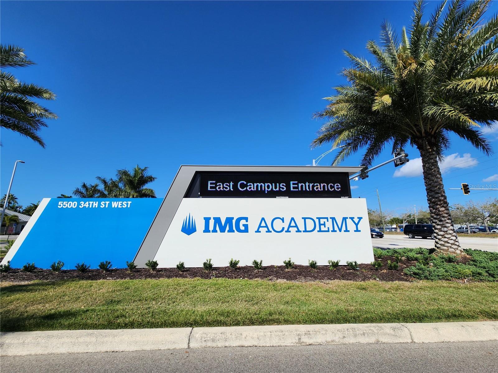 Image 2 of 18 For 3701 54th Drive W M203