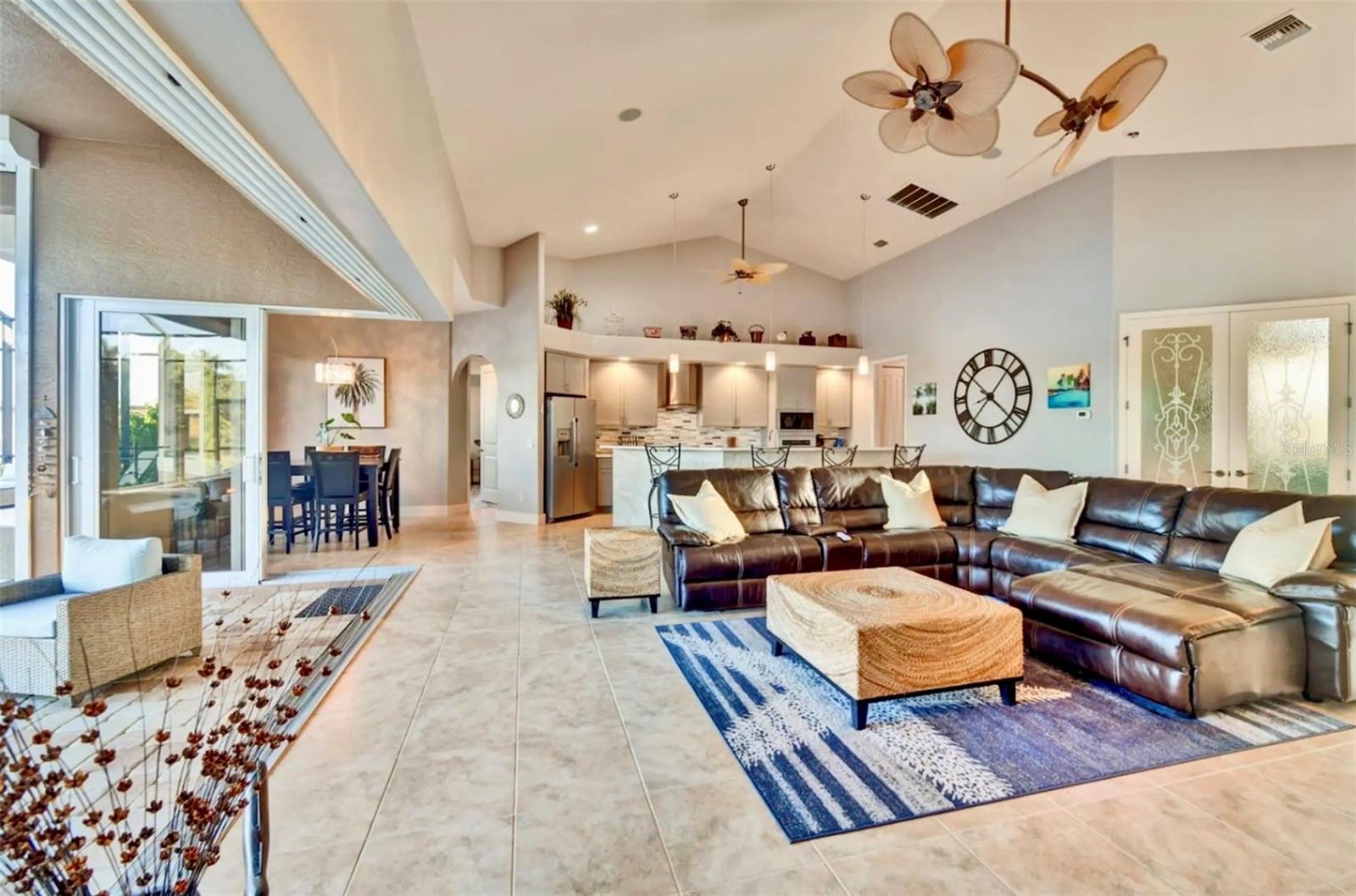 Image 10 of 46 For 5024 17th Avenue