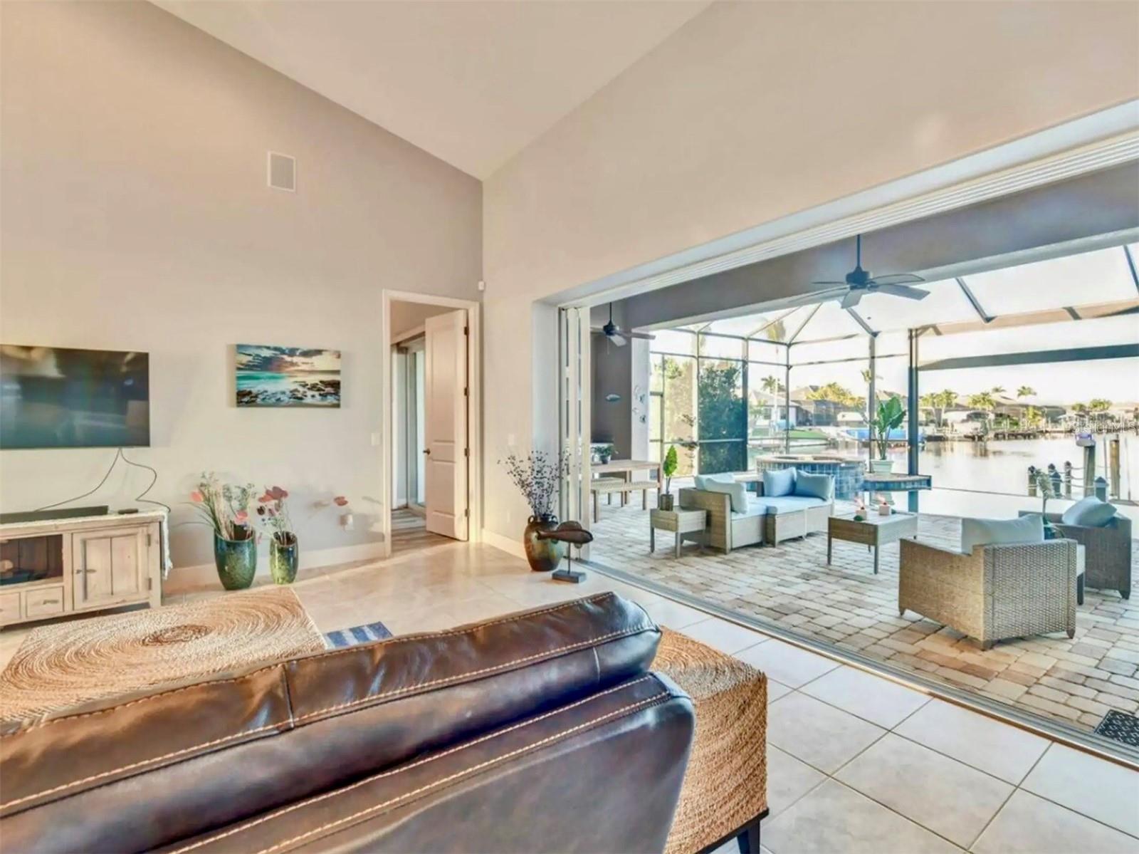 Image 14 of 46 For 5024 17th Avenue