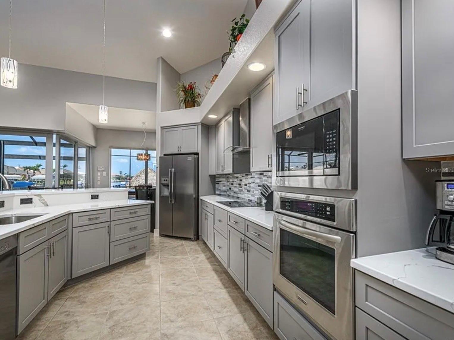 Image 18 of 46 For 5024 17th Avenue