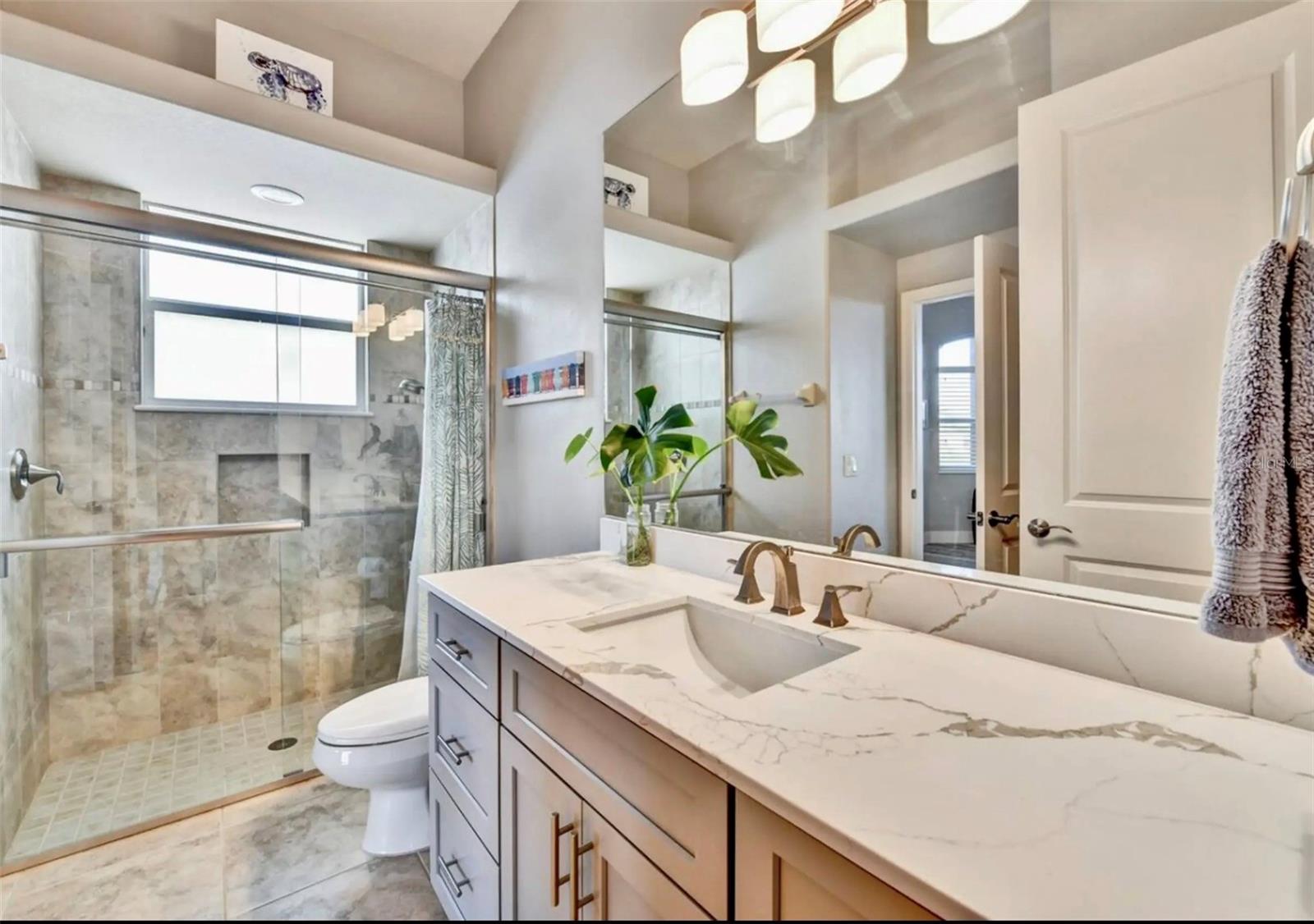 Image 29 of 46 For 5024 17th Avenue