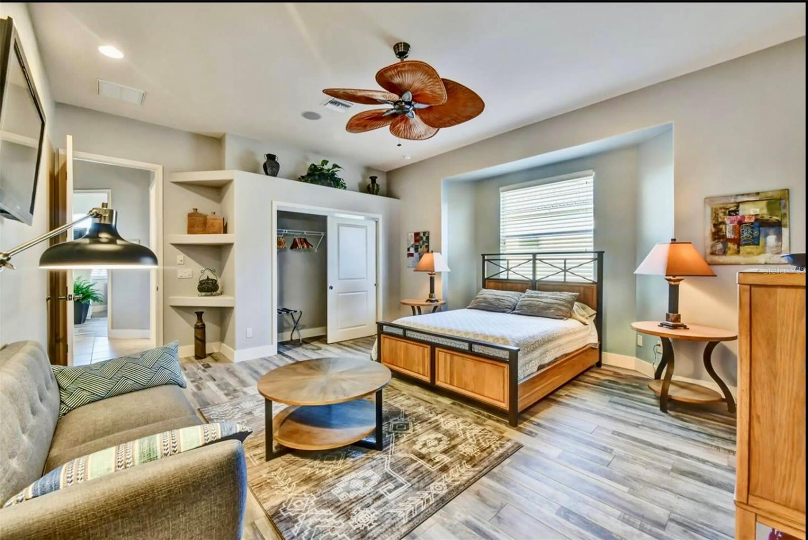 Image 32 of 46 For 5024 17th Avenue