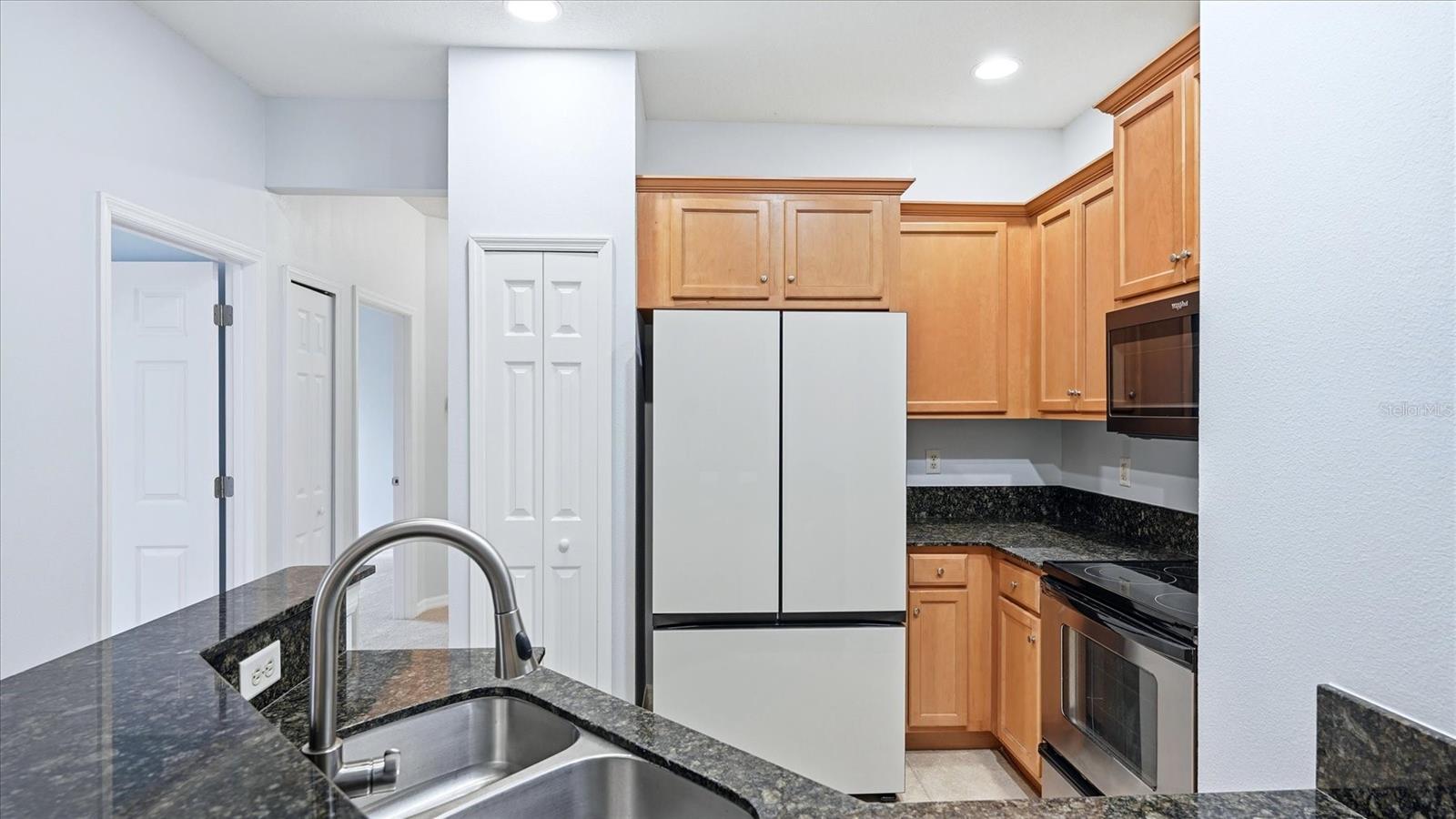 Image 18 of 35 For 7839 Limestone Lane 12-204