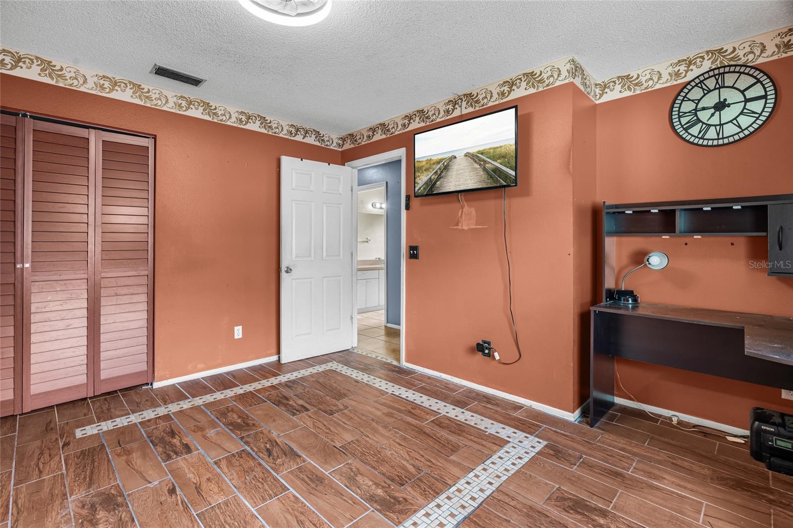 Image 19 of 23 For 1289 42nd Street