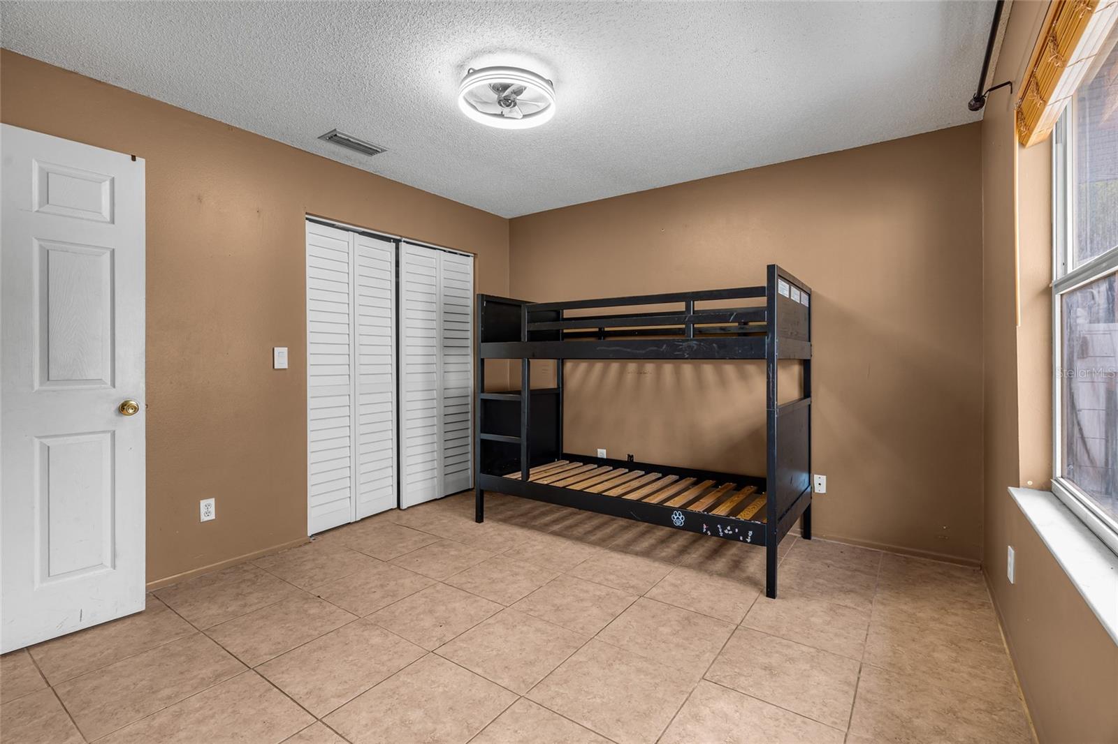 Image 21 of 23 For 1289 42nd Street